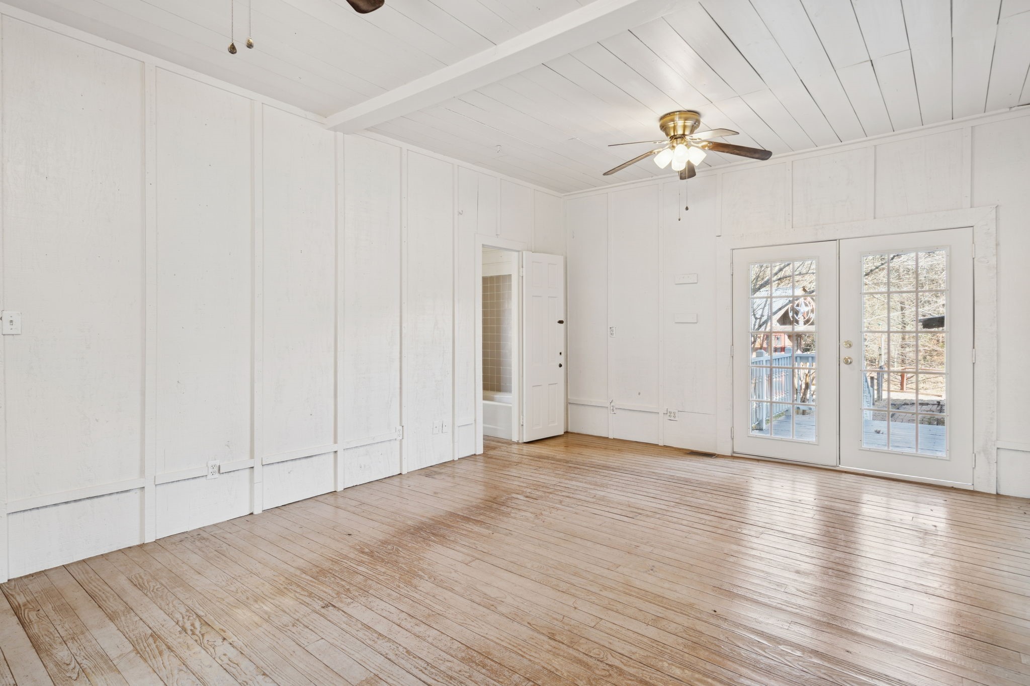 18621 County Road 477