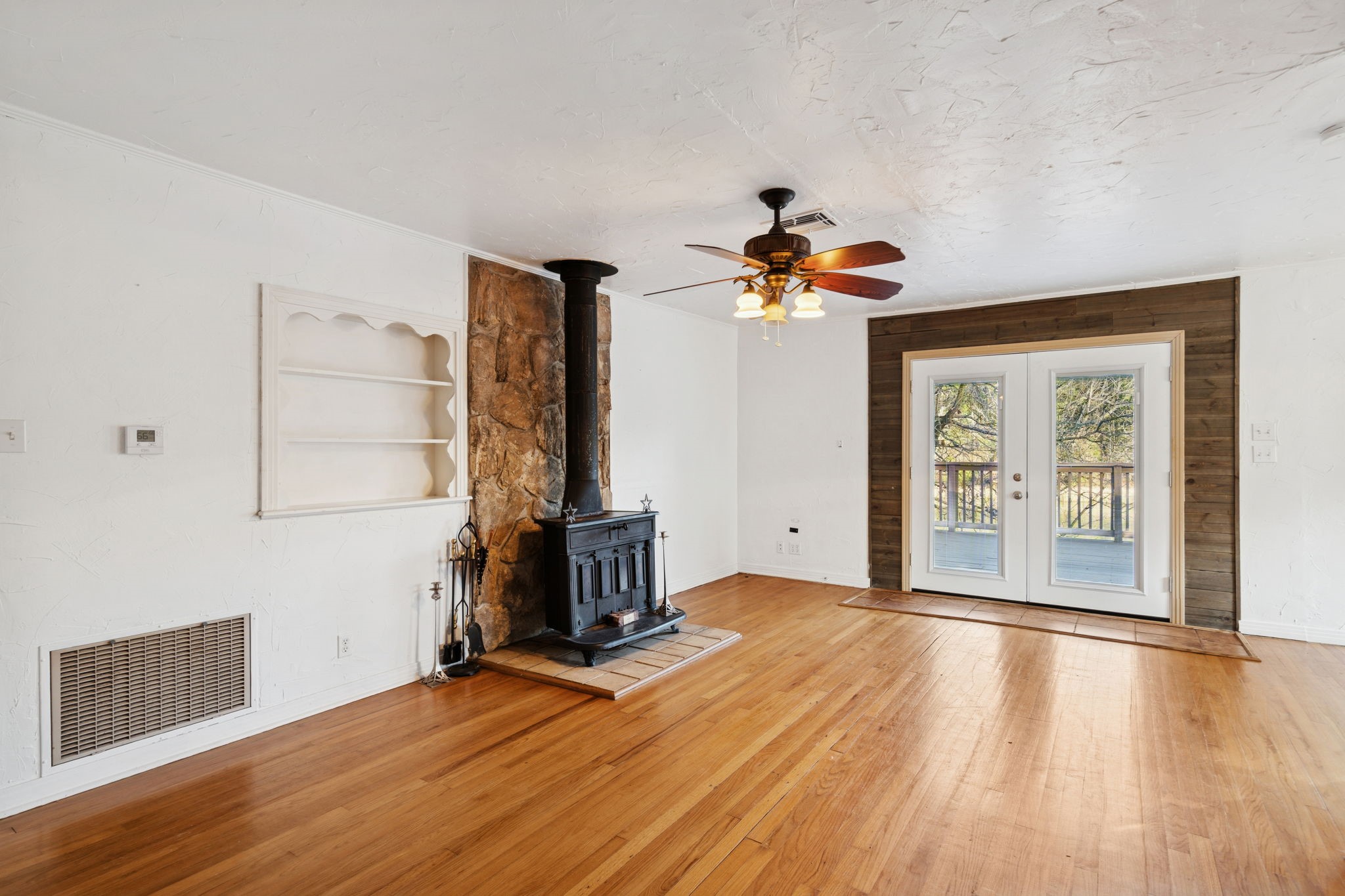 18621 County Road 477