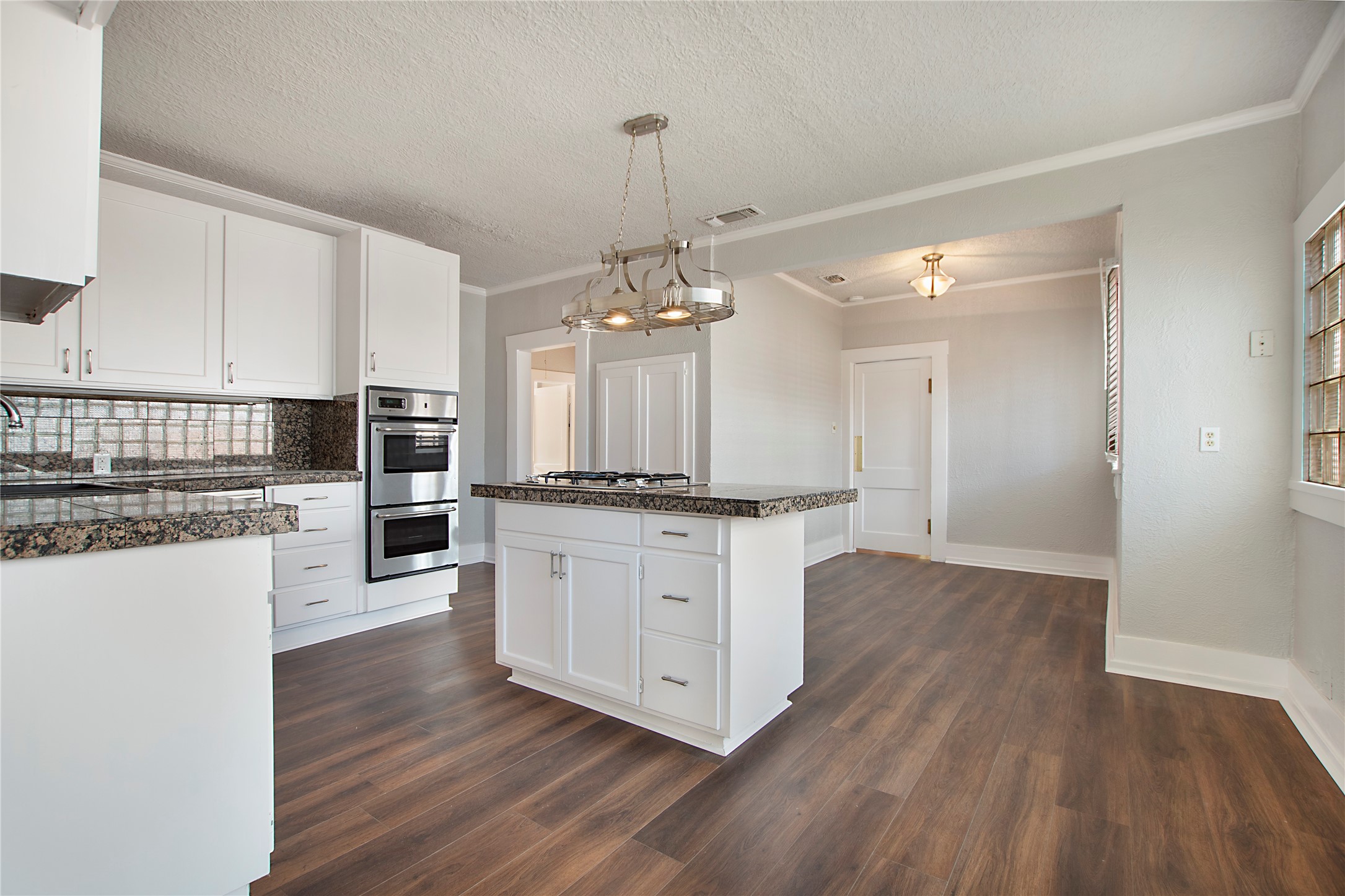 2222 Harrison Avenue