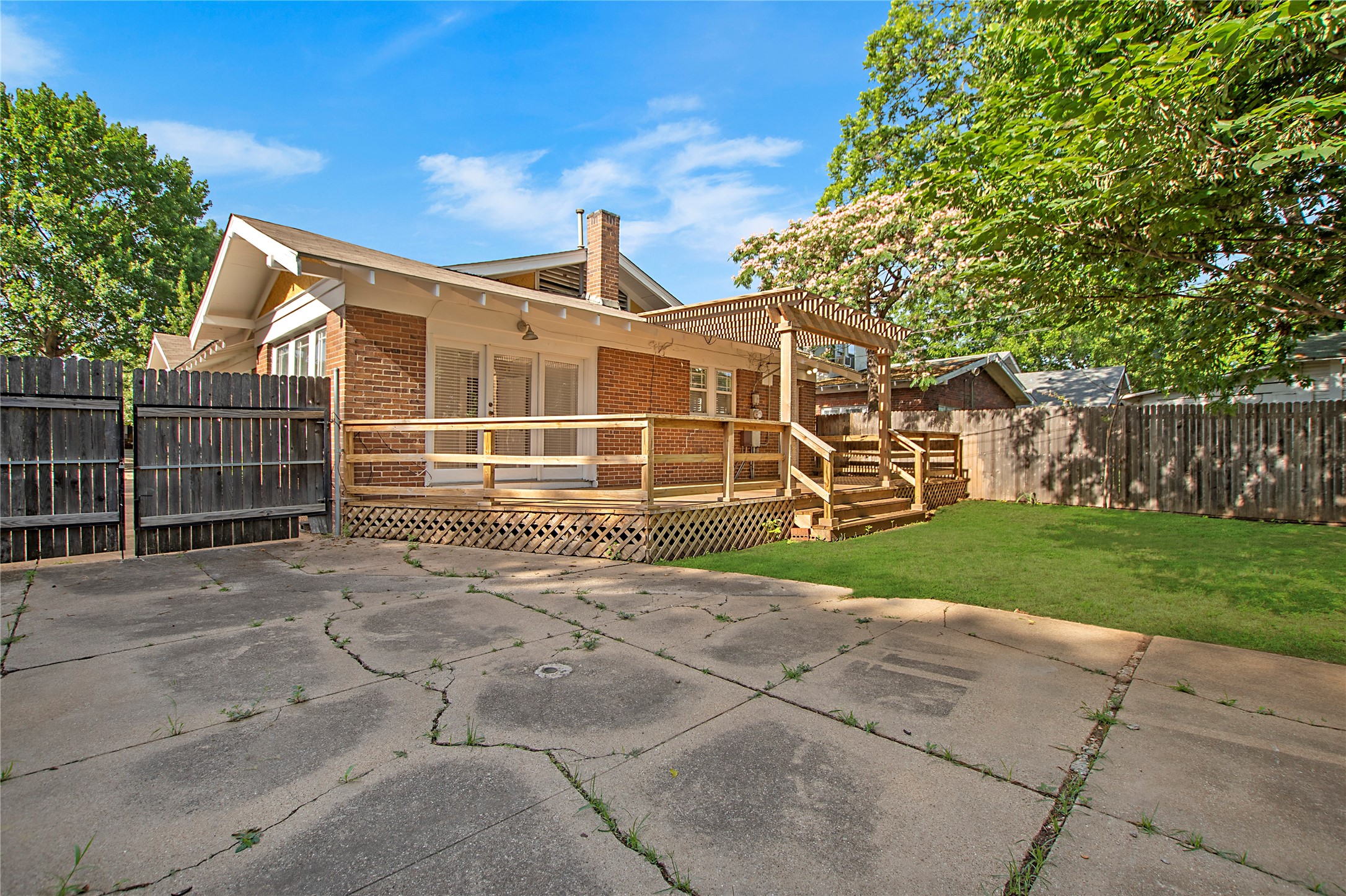 2222 Harrison Avenue