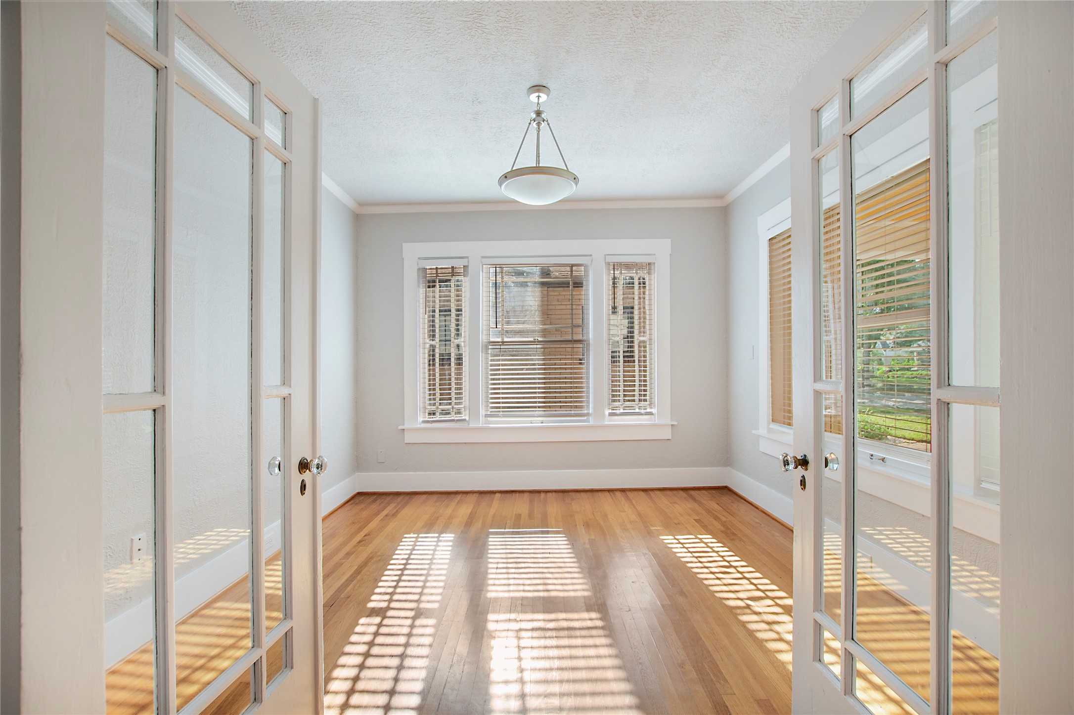 2222 Harrison Avenue