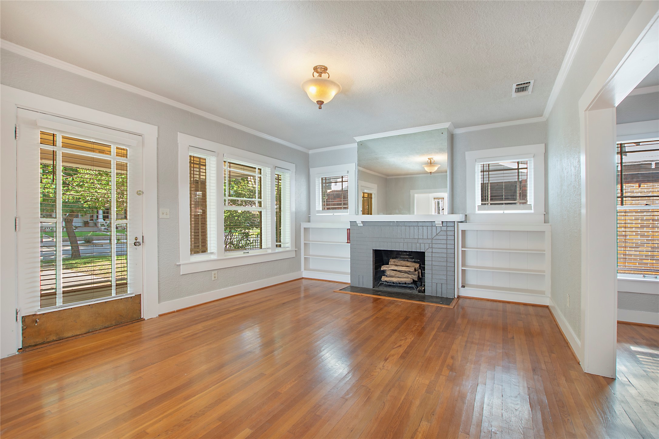 2222 Harrison Avenue