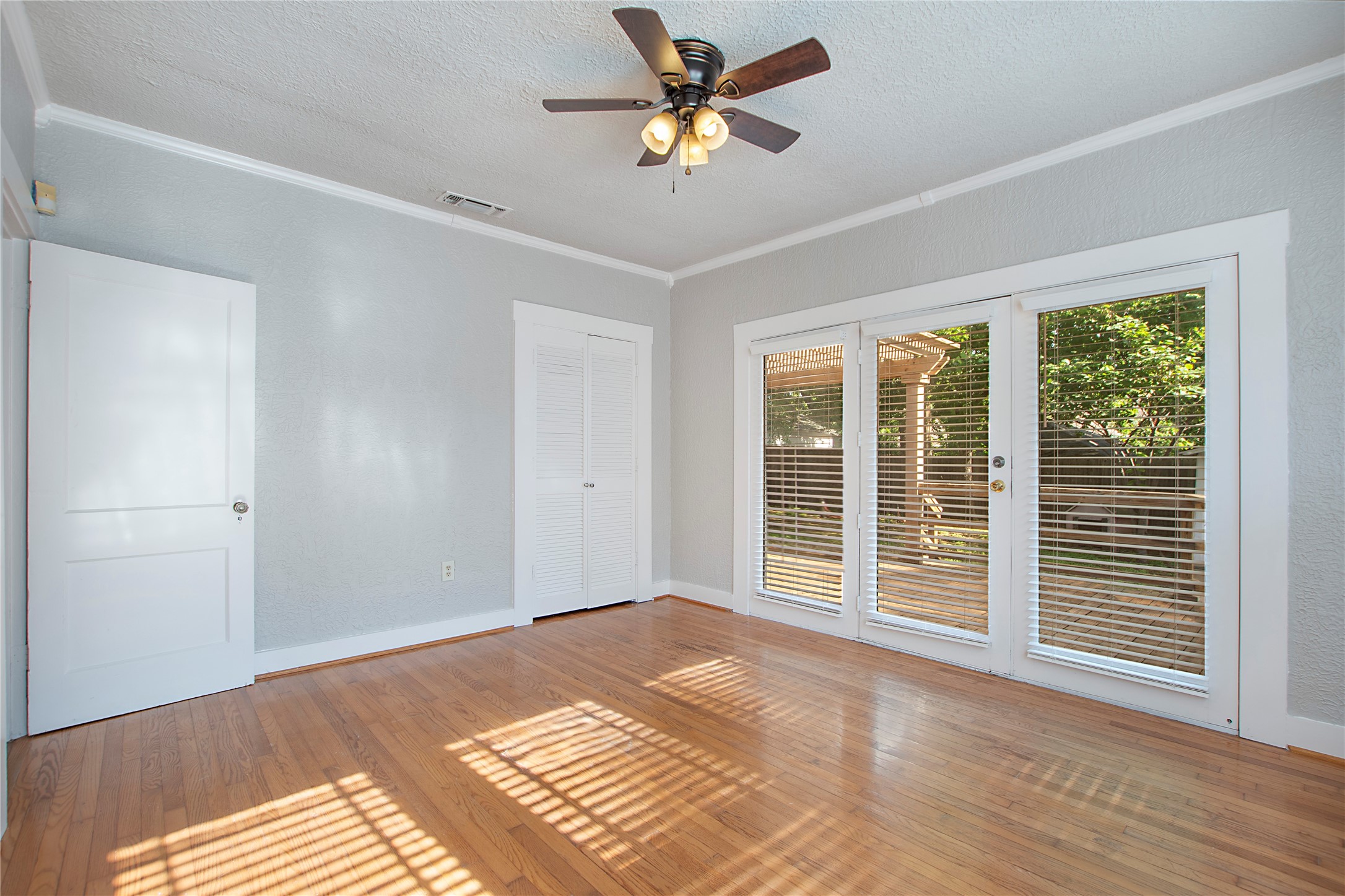 2222 Harrison Avenue