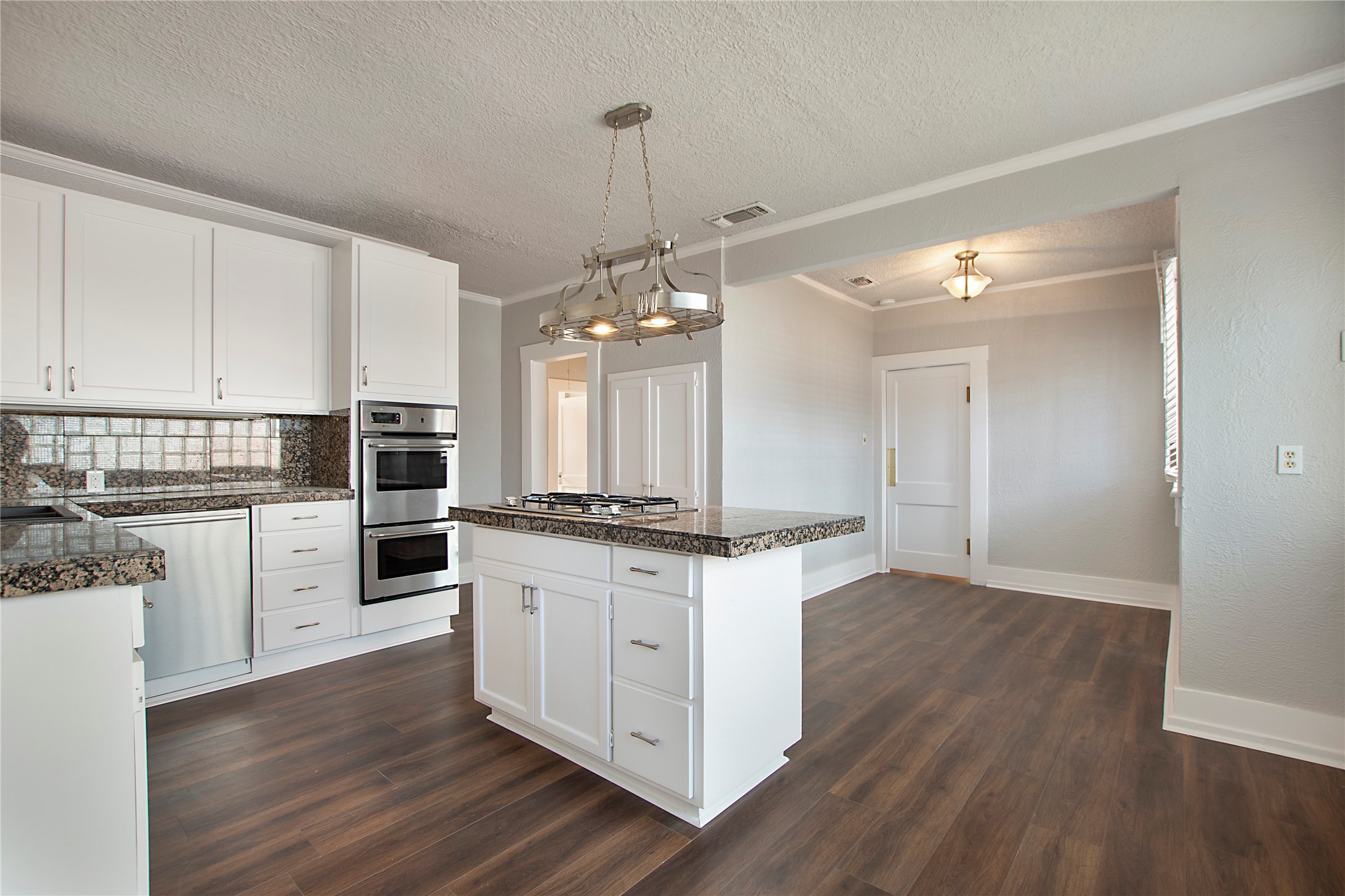 2222 Harrison Avenue