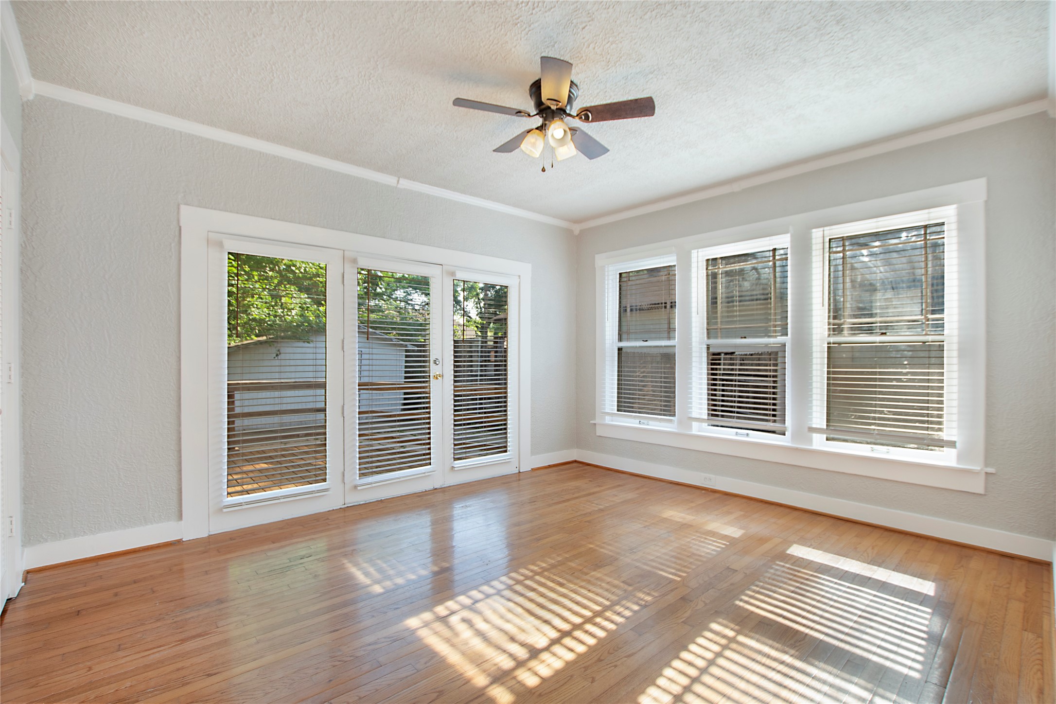 2222 Harrison Avenue