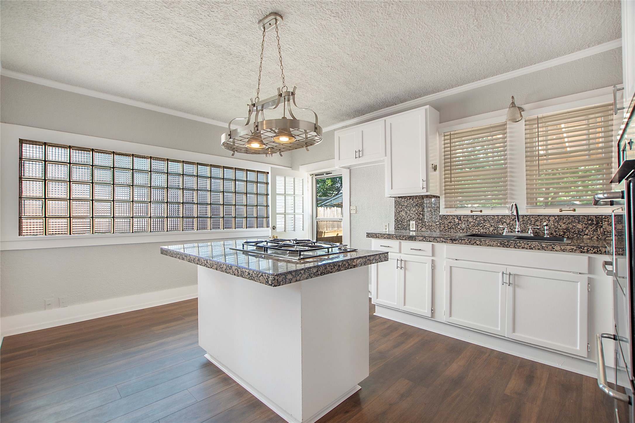 2222 Harrison Avenue