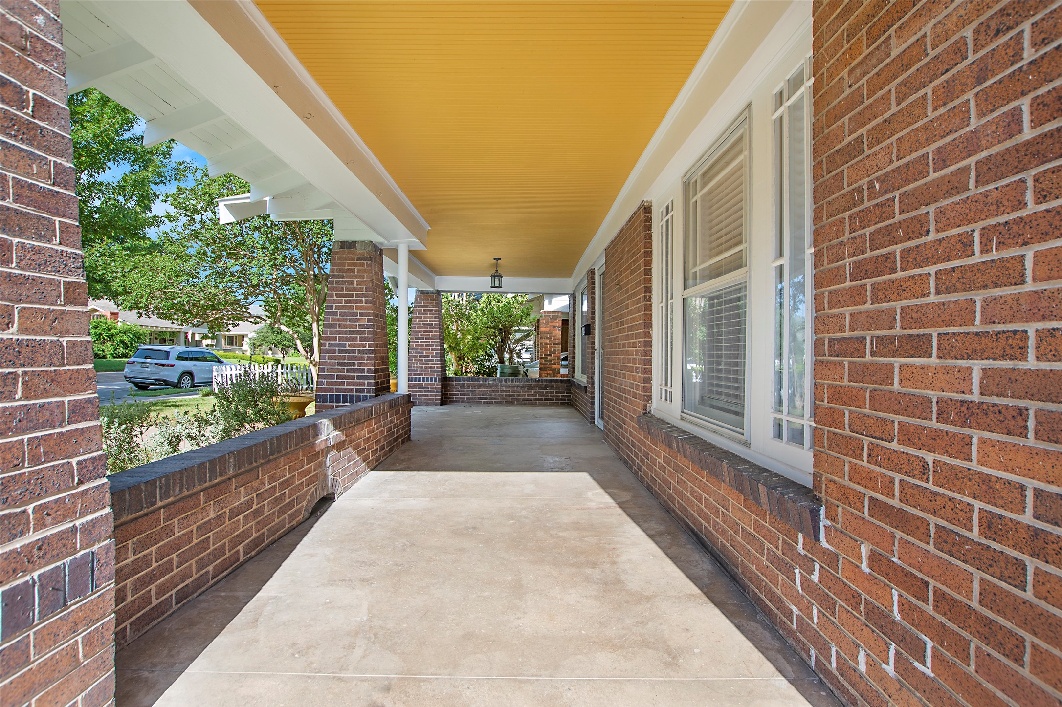 2222 Harrison Avenue