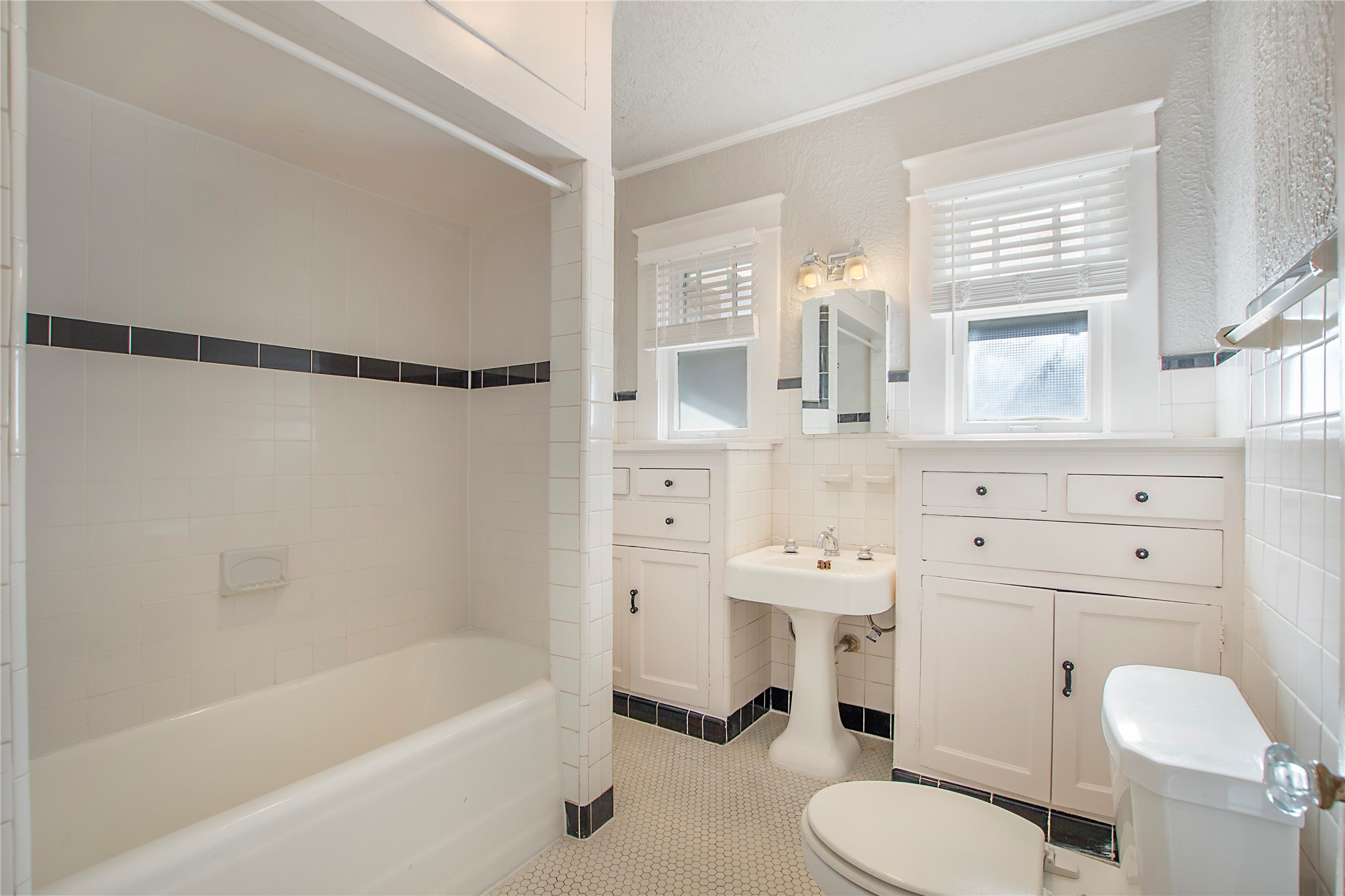 2222 Harrison Avenue