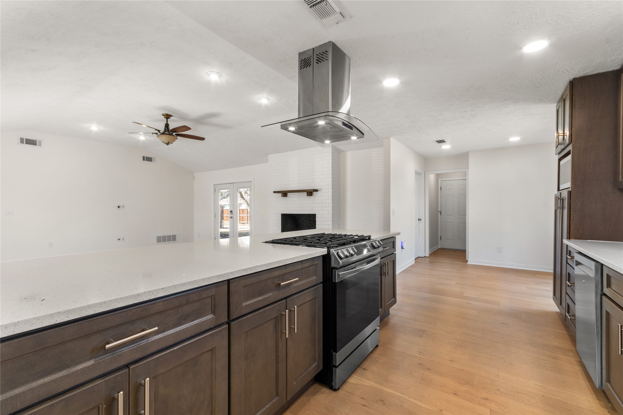 609 Lake Ridge Drive