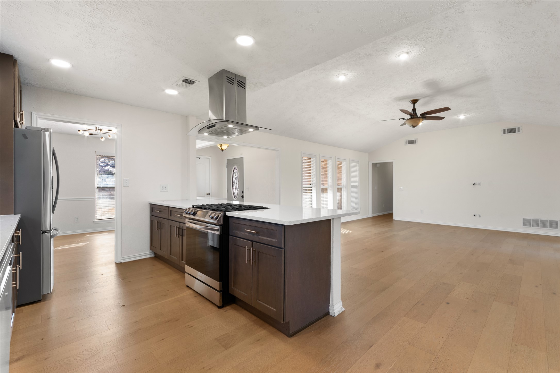 609 Lake Ridge Drive