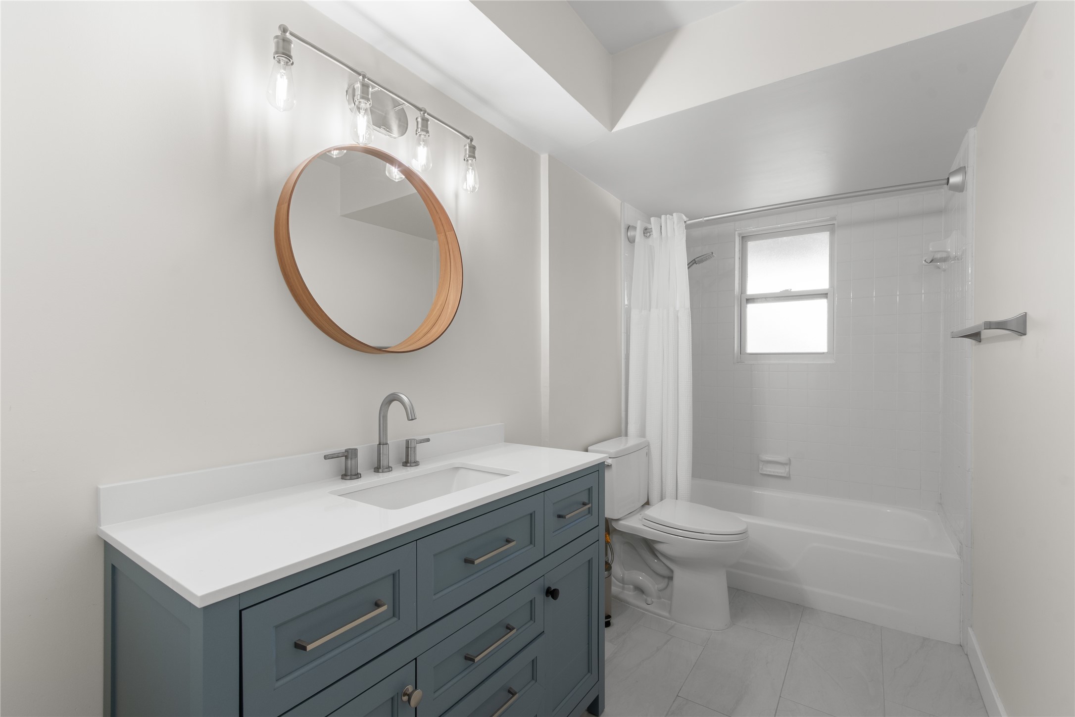 609 Lake Ridge Drive