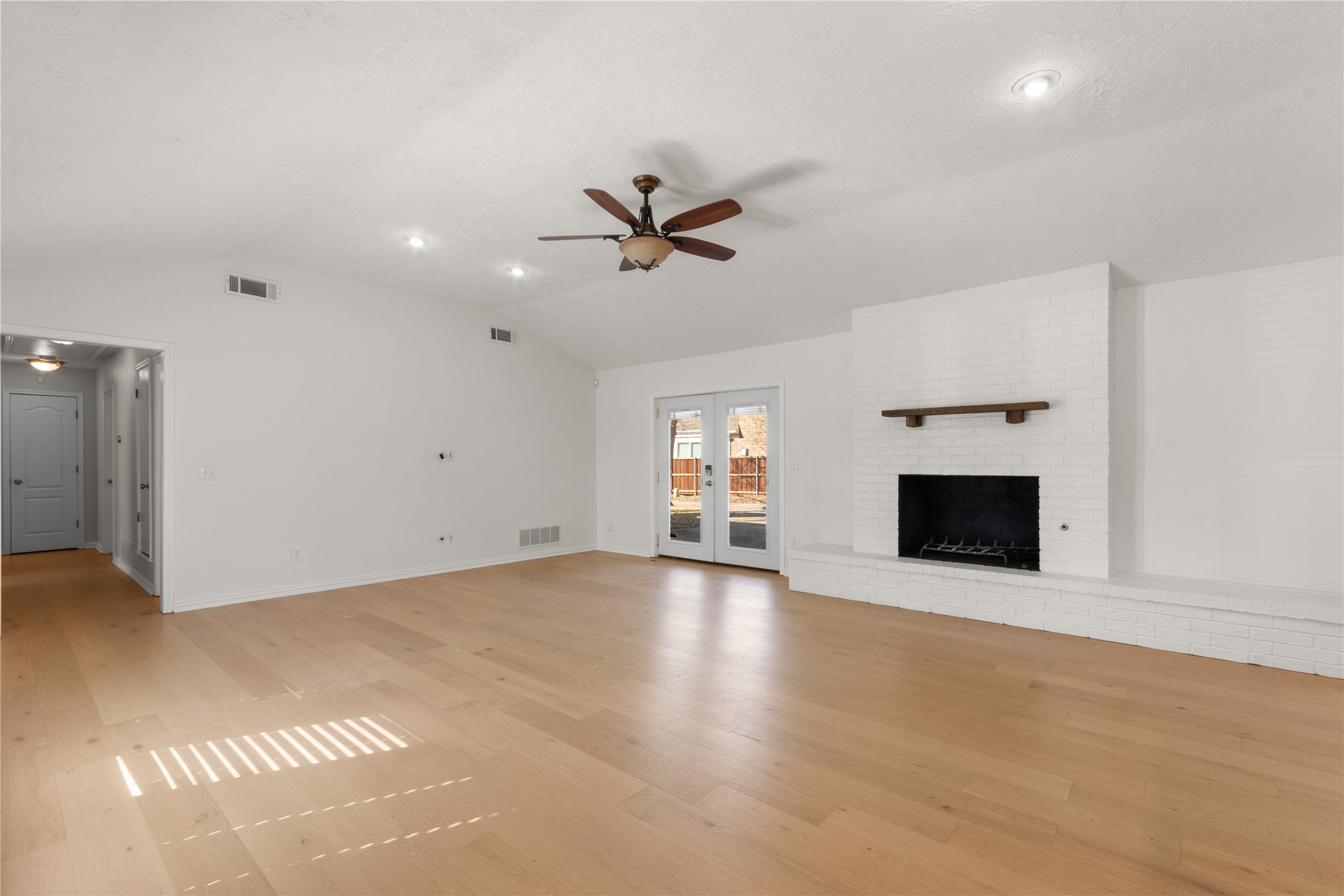 609 Lake Ridge Drive