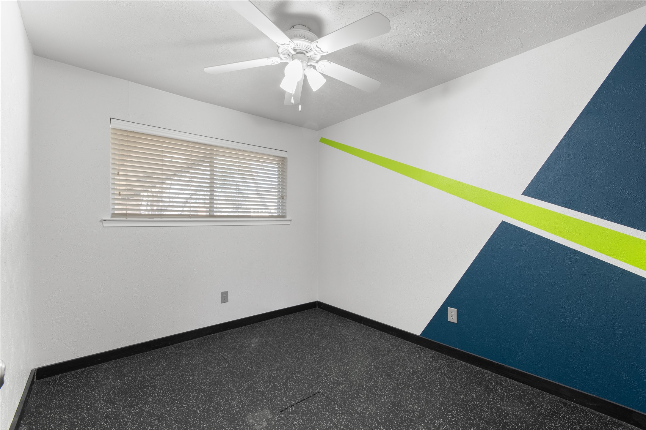 609 Lake Ridge Drive