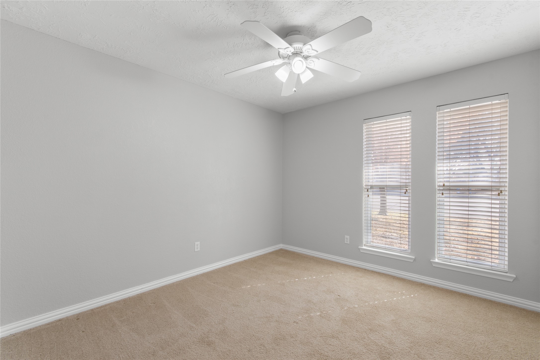 609 Lake Ridge Drive