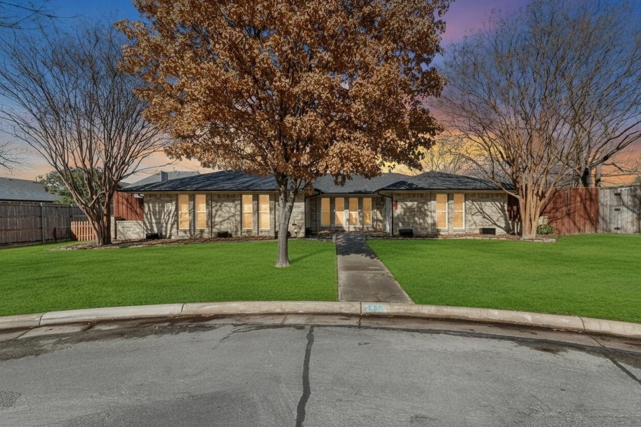 609 Lake Ridge Drive