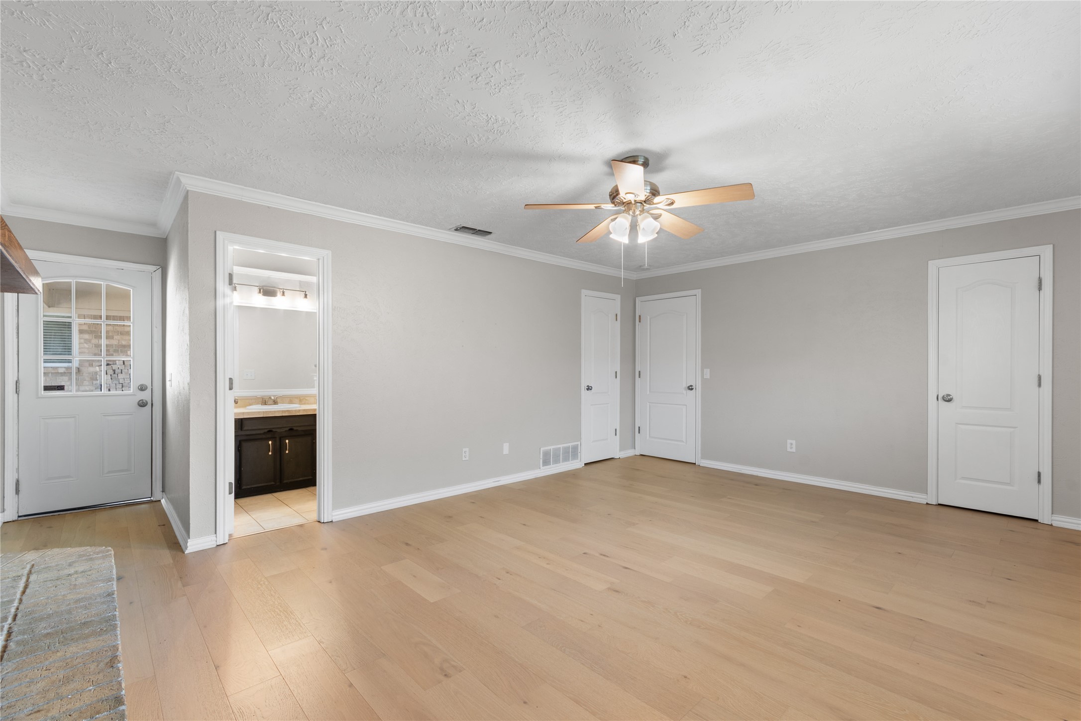 609 Lake Ridge Drive