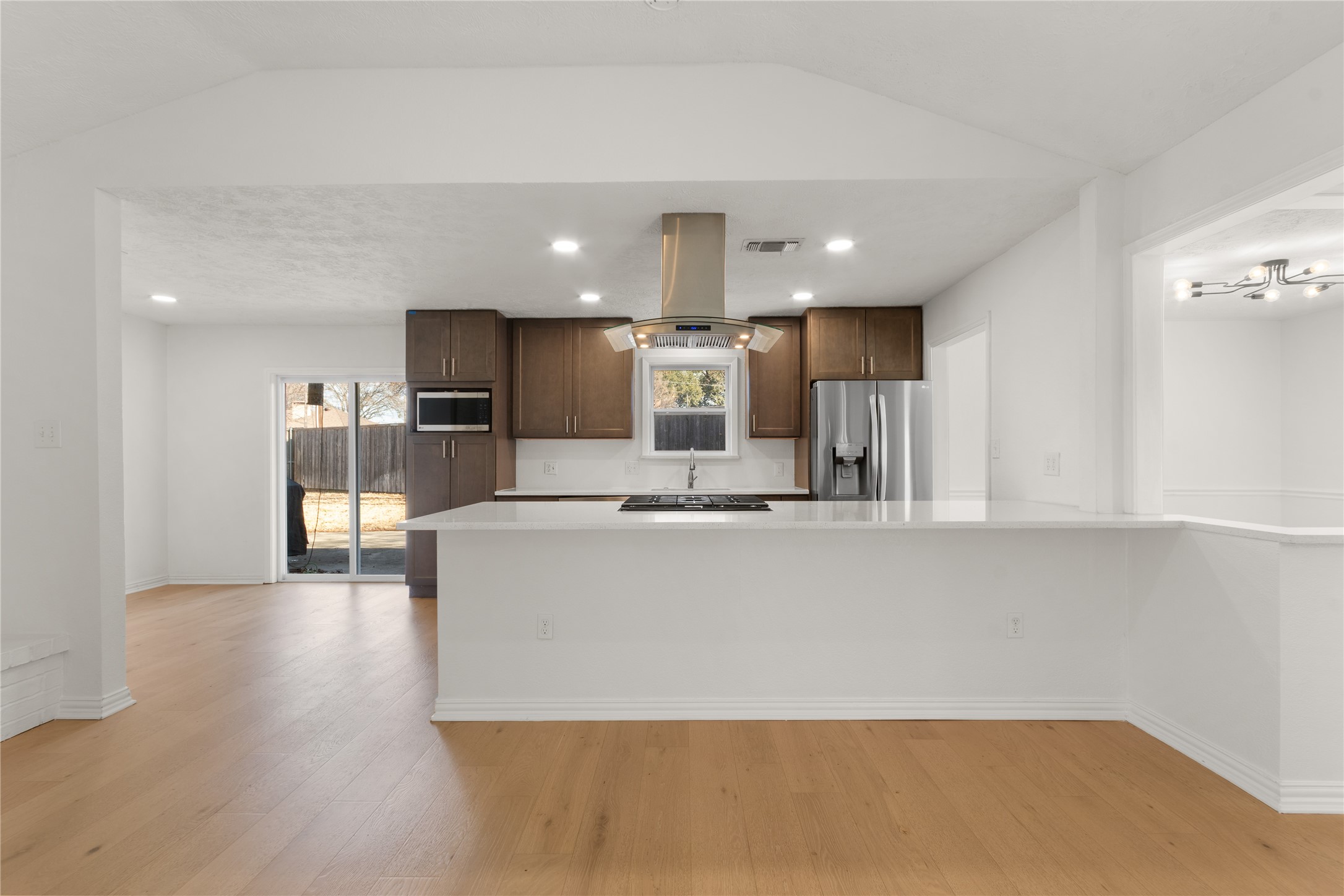 609 Lake Ridge Drive