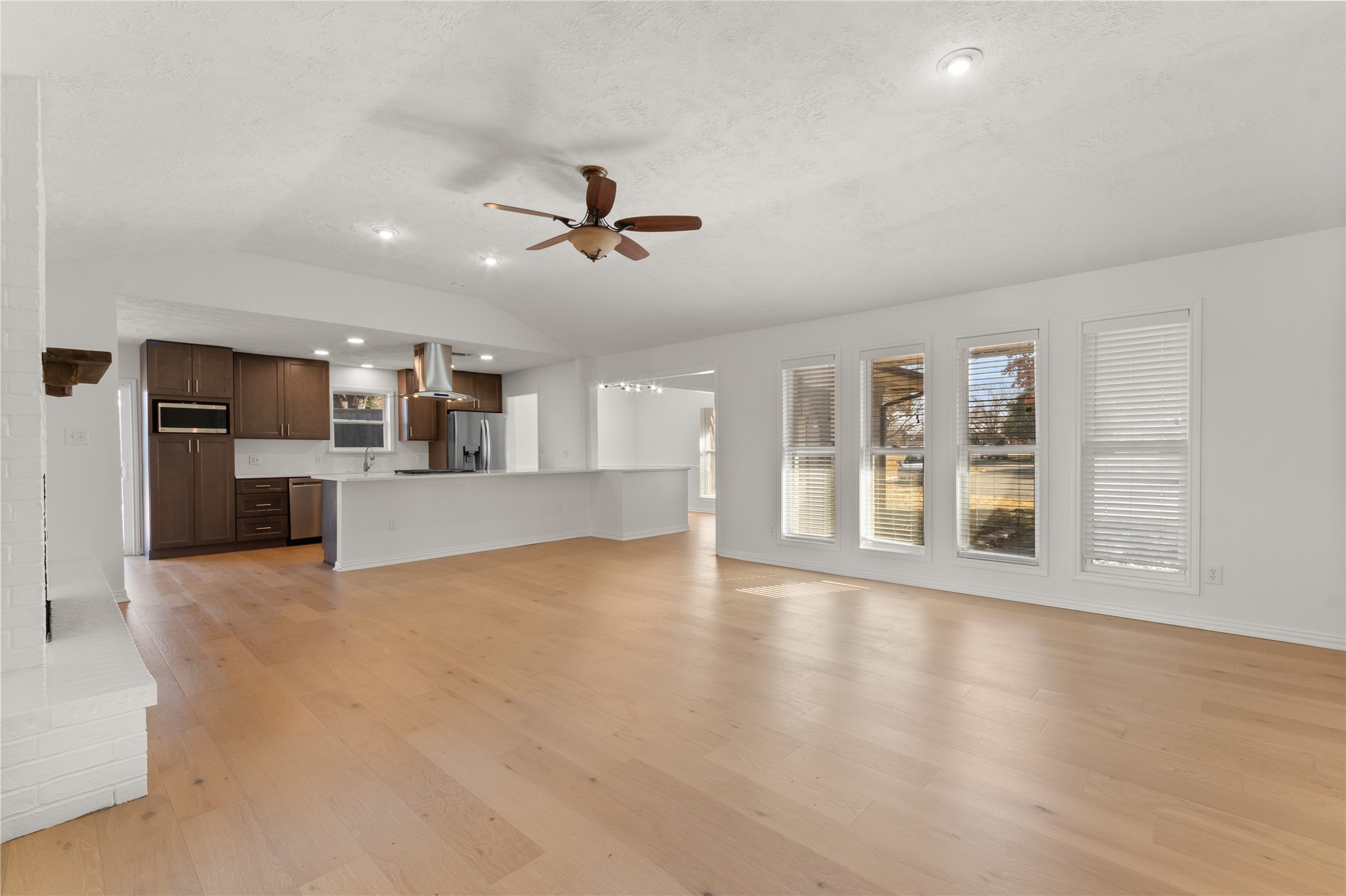 609 Lake Ridge Drive