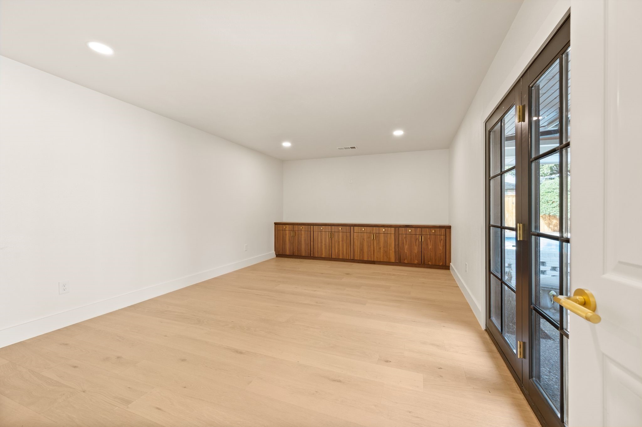 3945 Shady Hill Drive