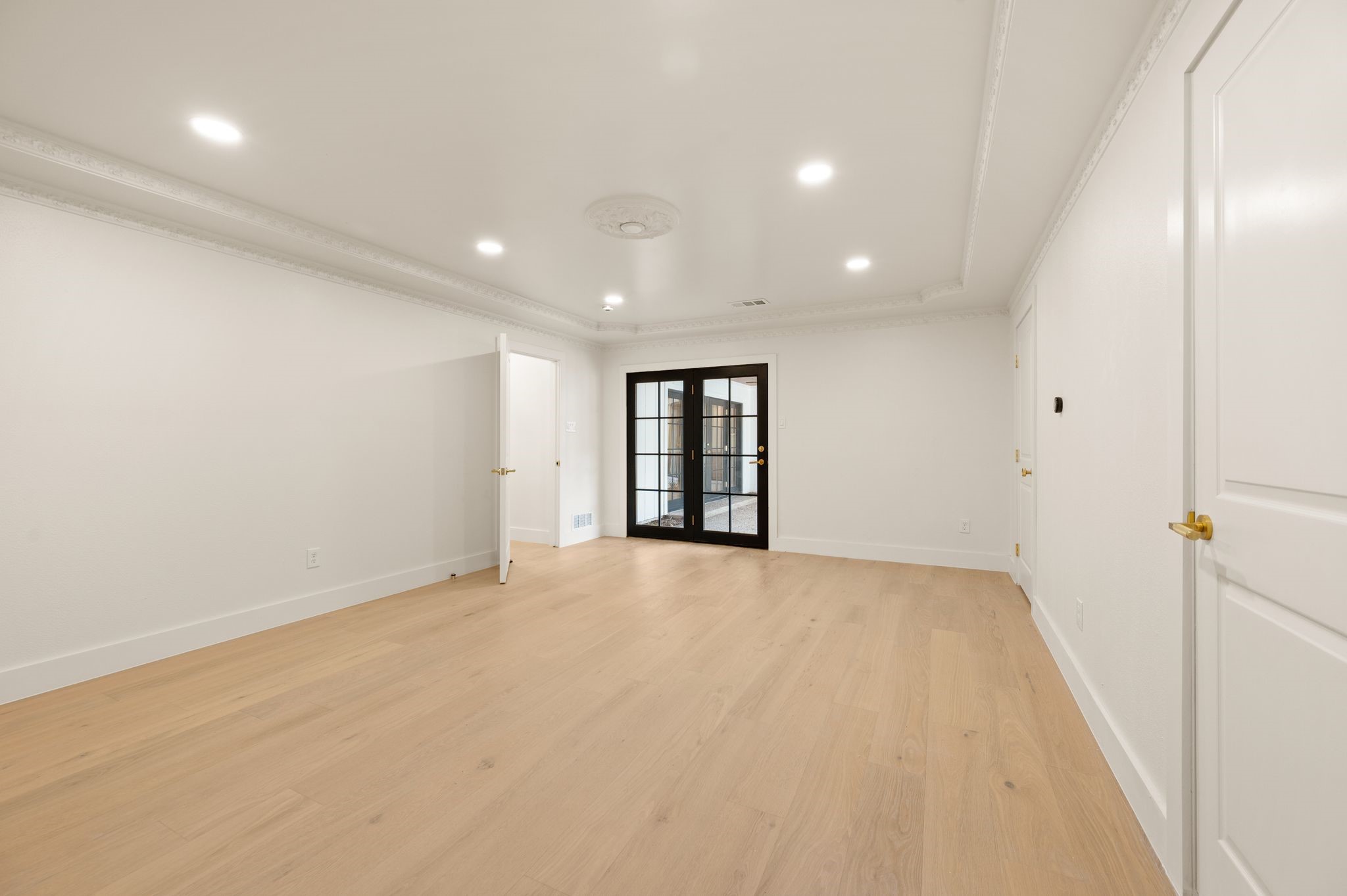 3945 Shady Hill Drive