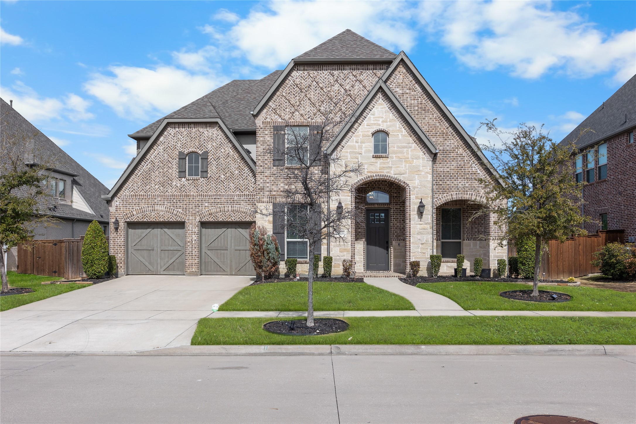 4220 Paddock Lane
