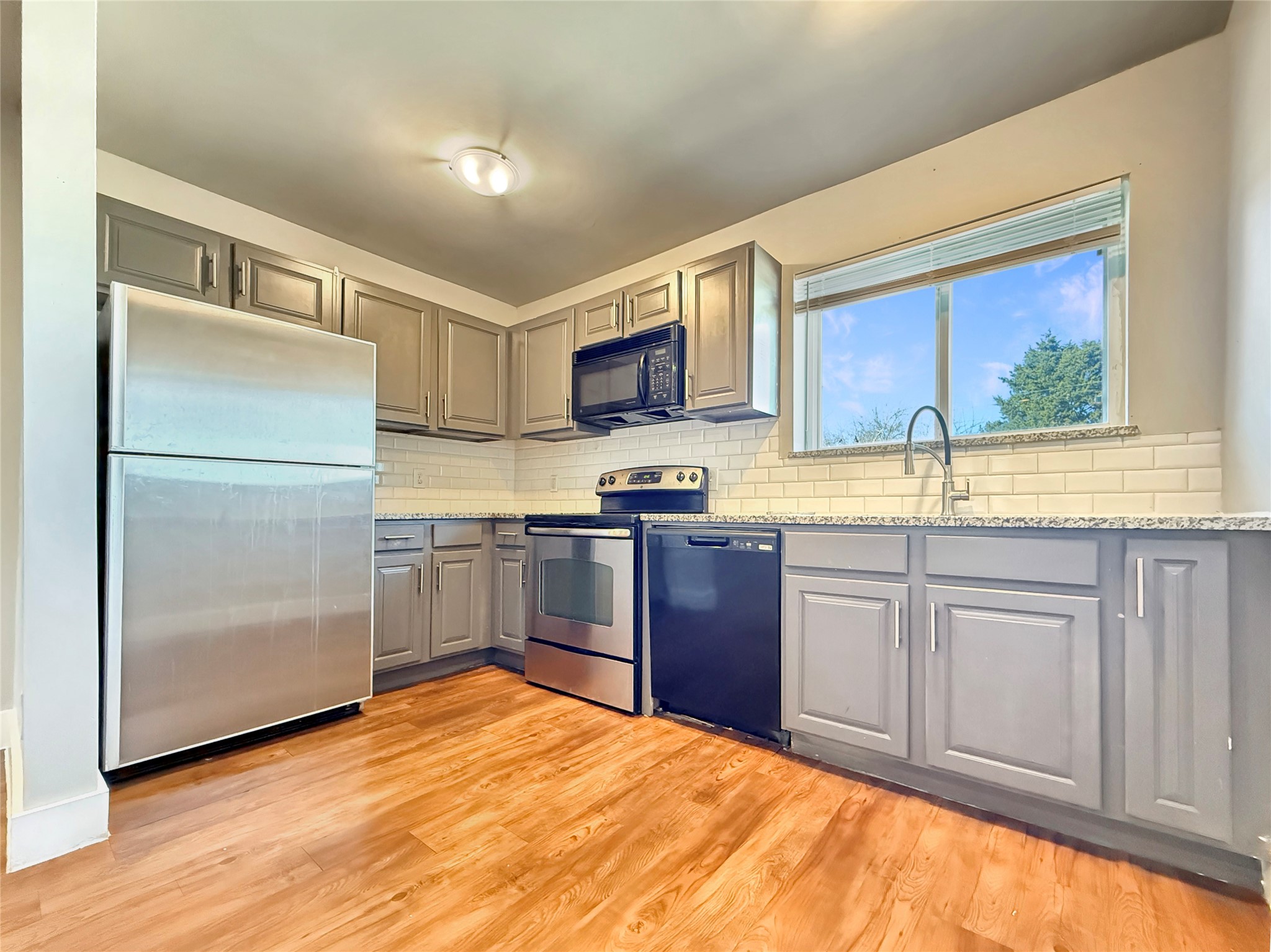 740 Edgemont Avenue 204