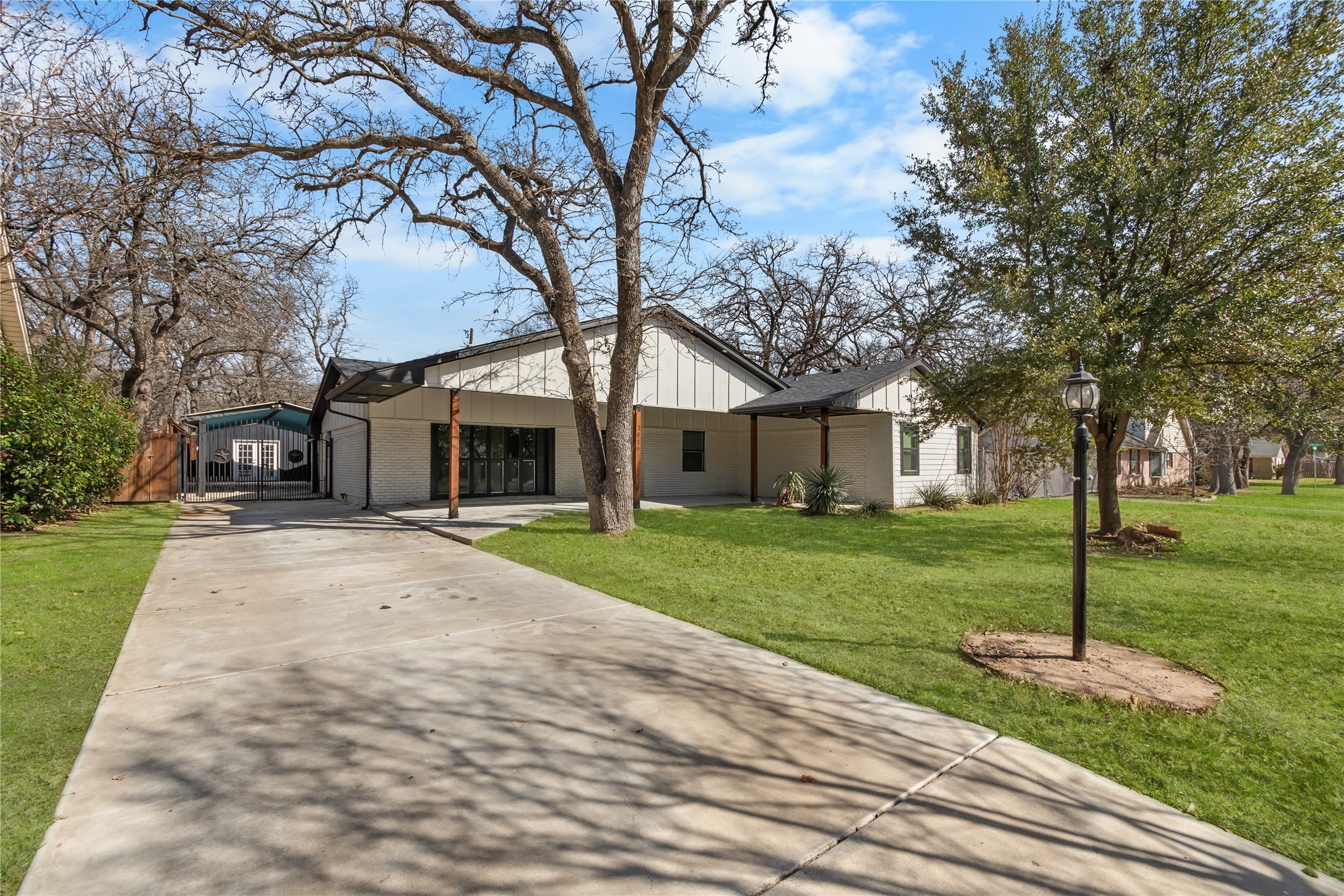 2819 Yorkshire Street