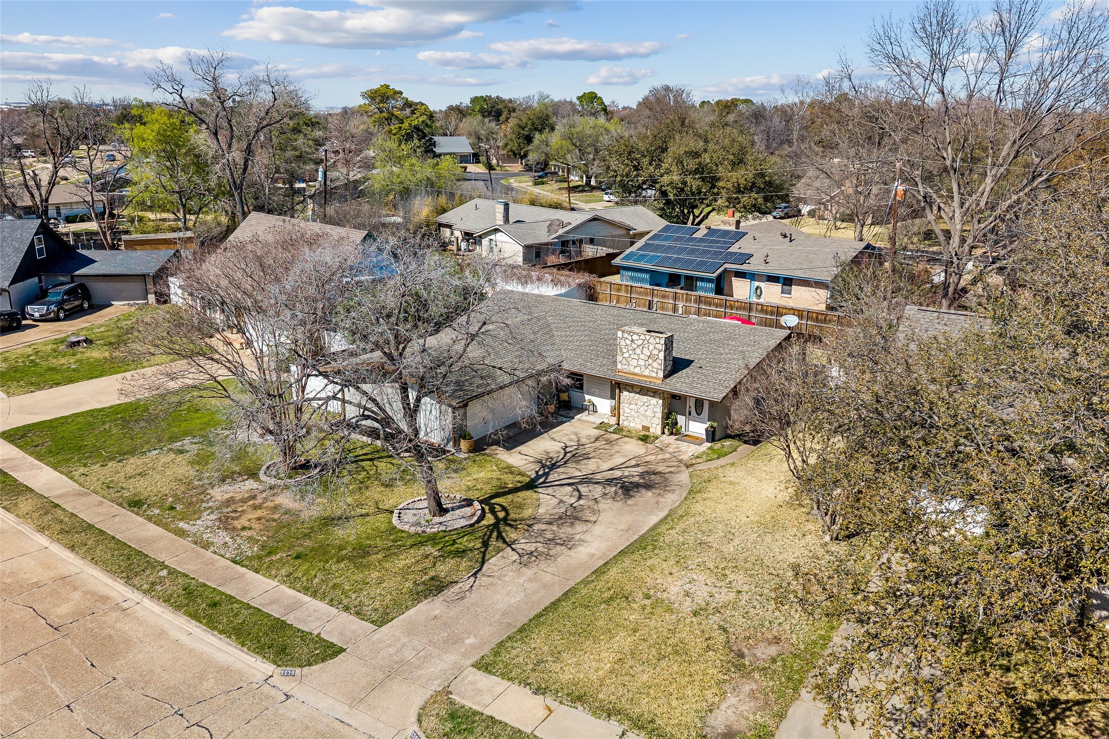 1115 Edwards Court N