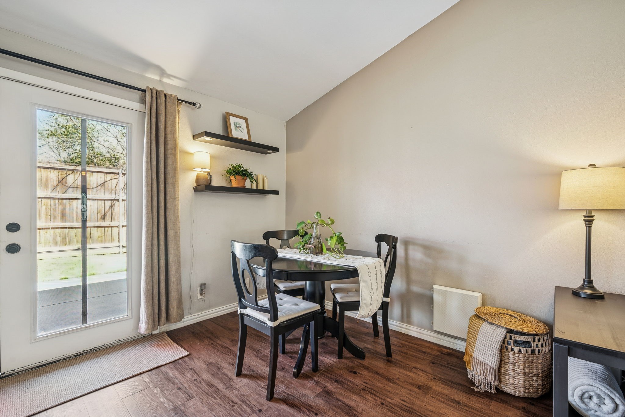 1115 Edwards Court N