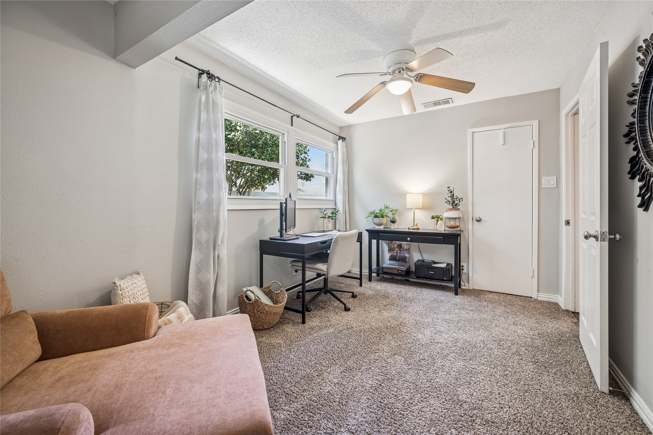 1115 Edwards Court N