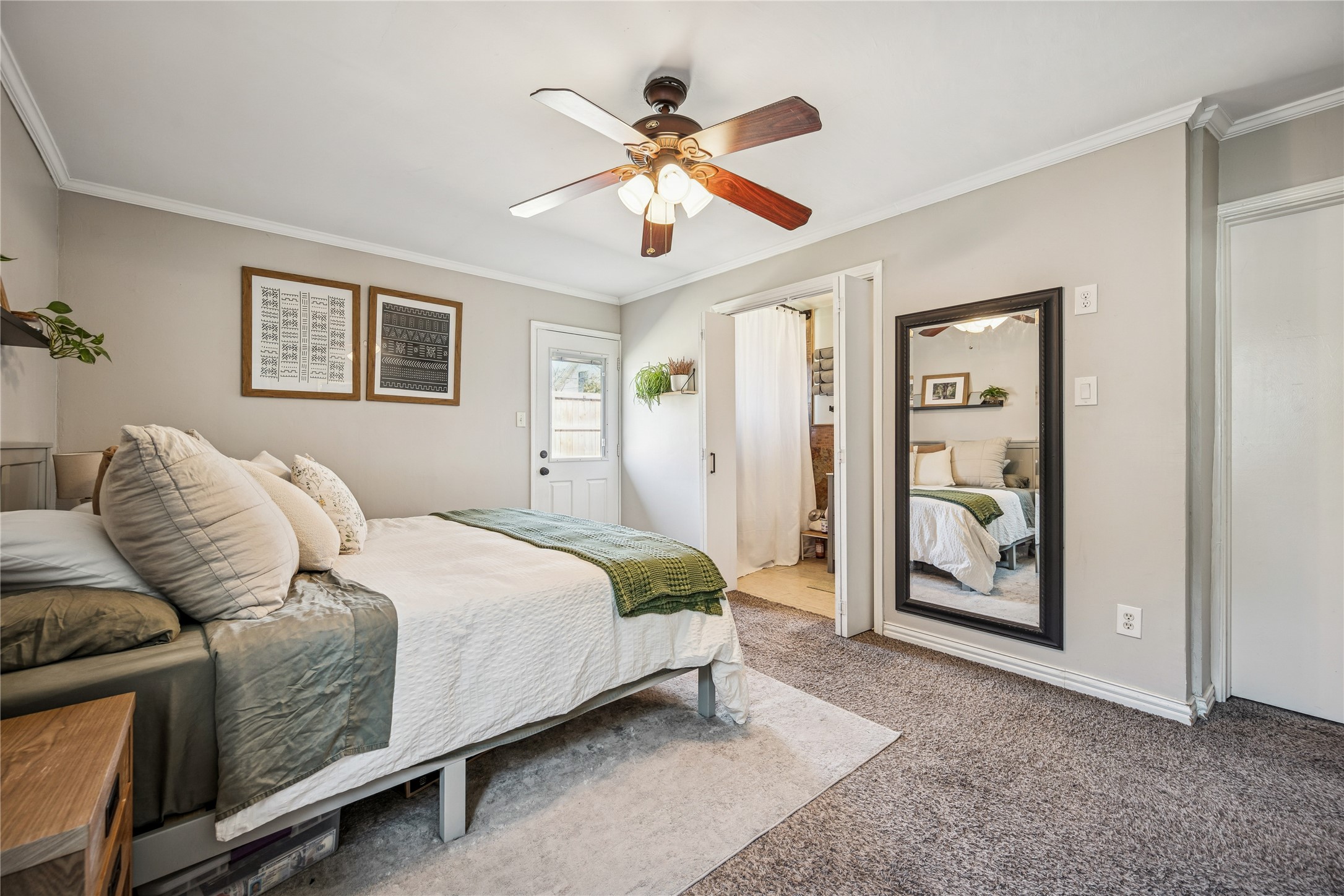 1115 Edwards Court N