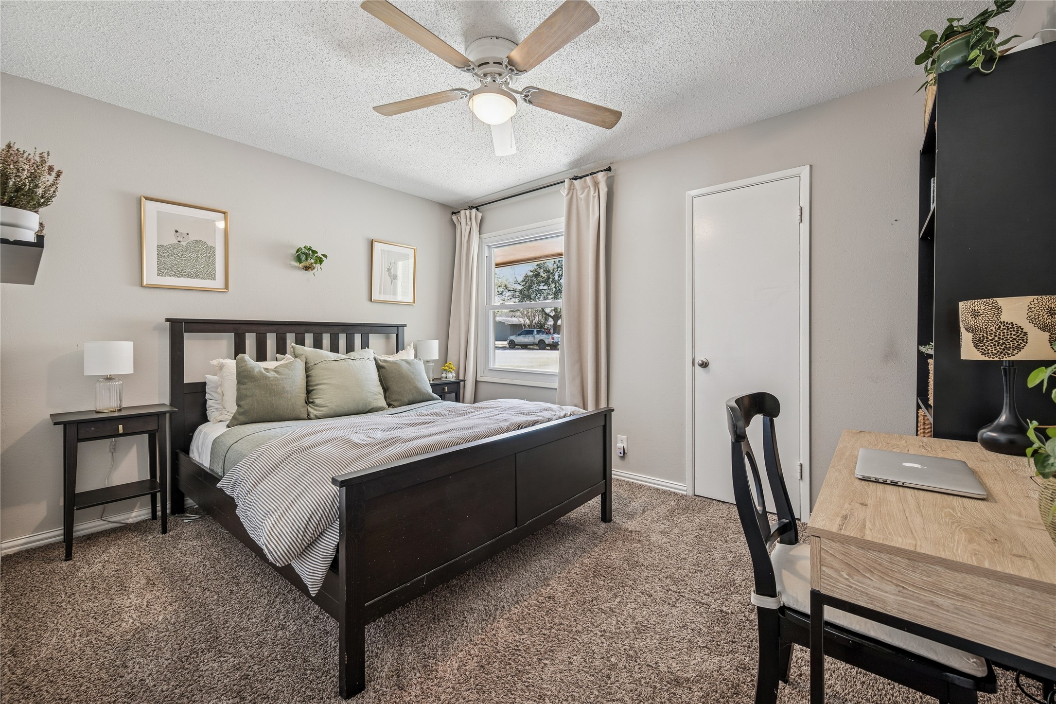 1115 Edwards Court N