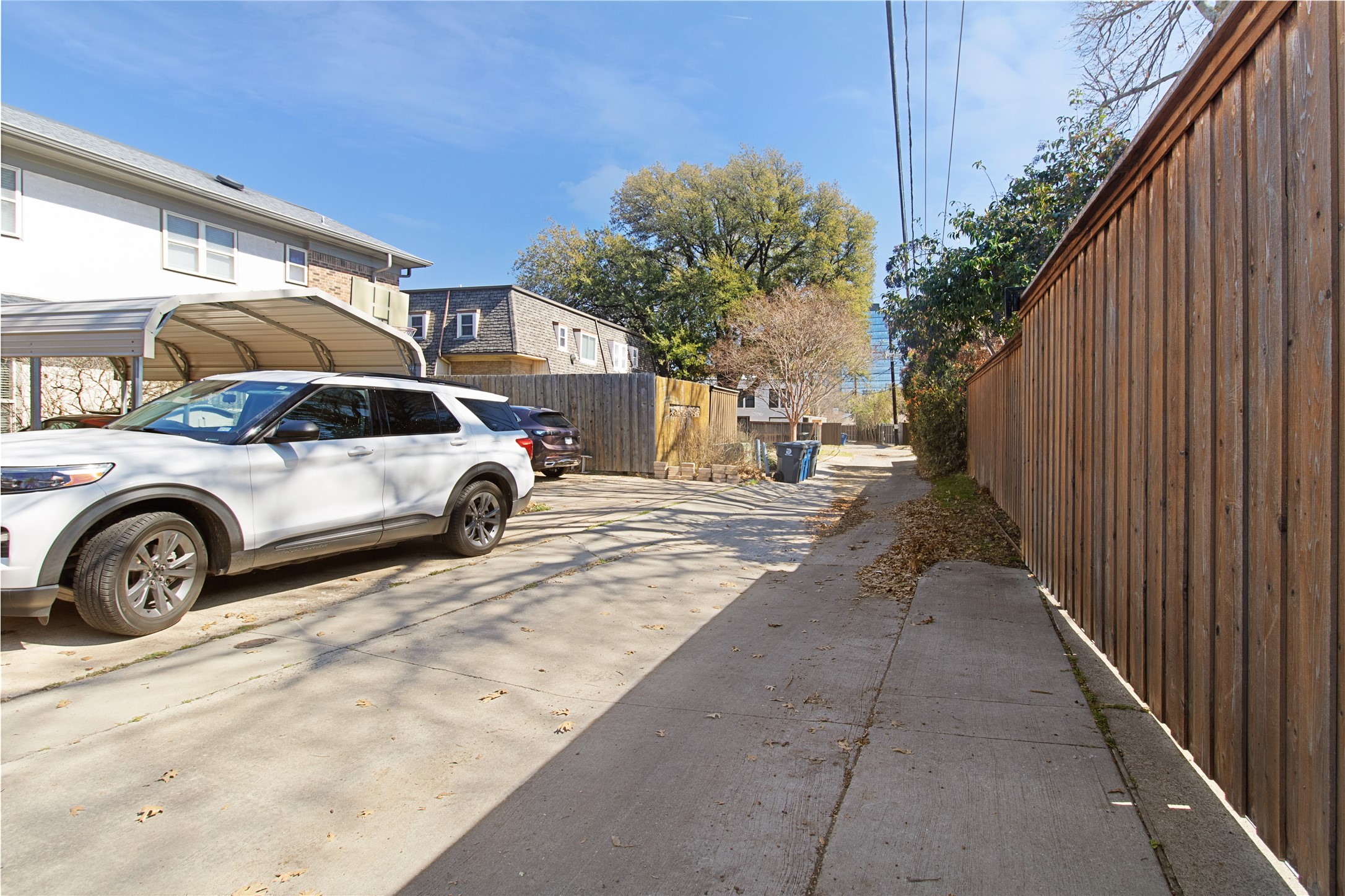 4988 Thunder Road