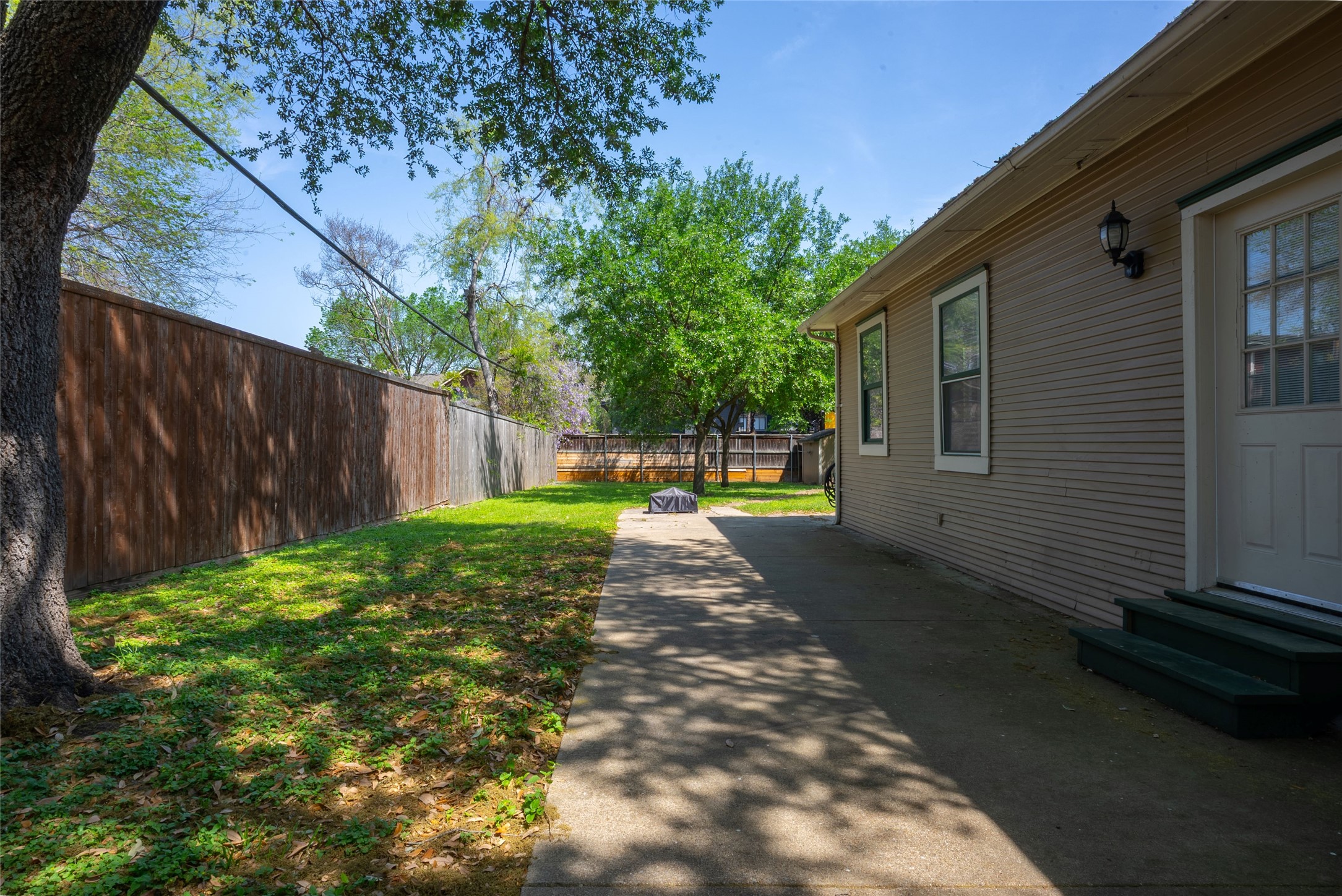 1004 Moreland Avenue