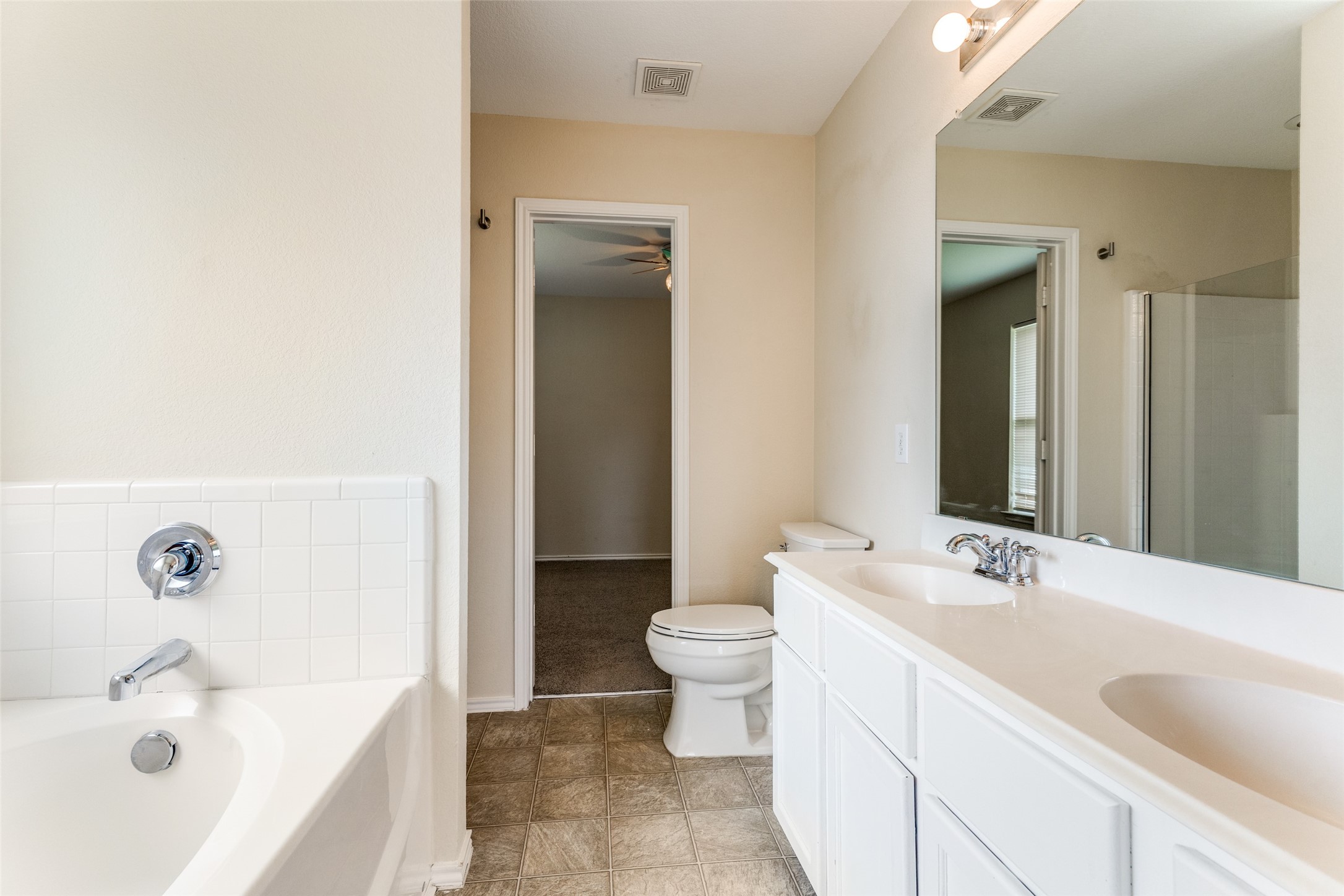 725 Redwing Drive
