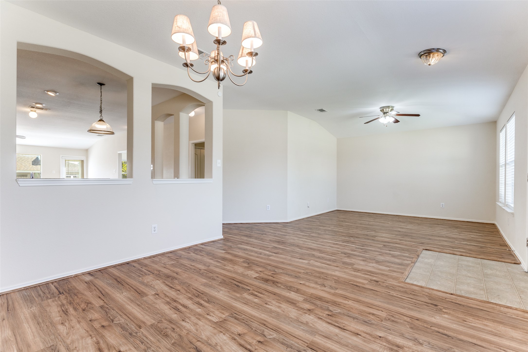 725 Redwing Drive