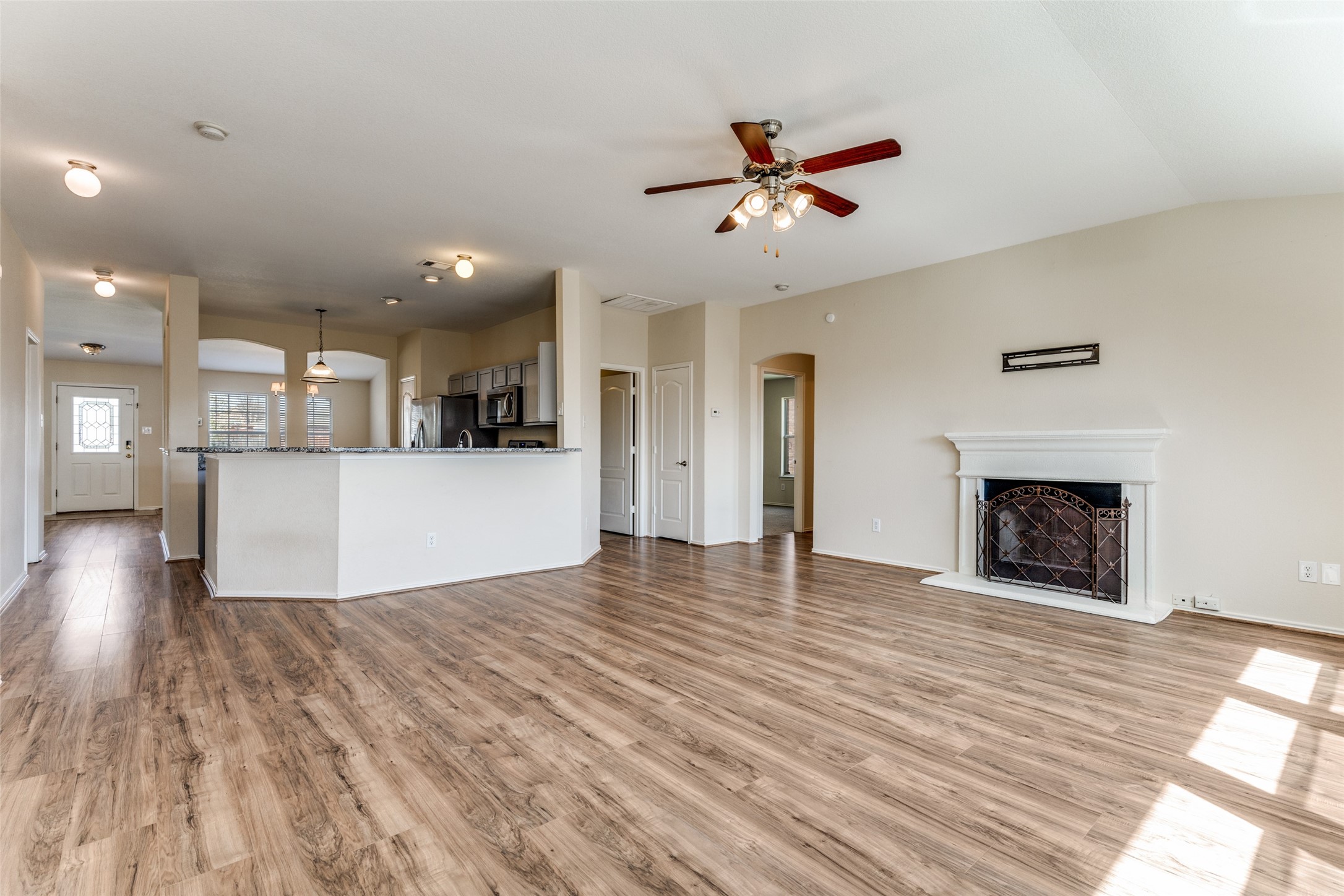 725 Redwing Drive