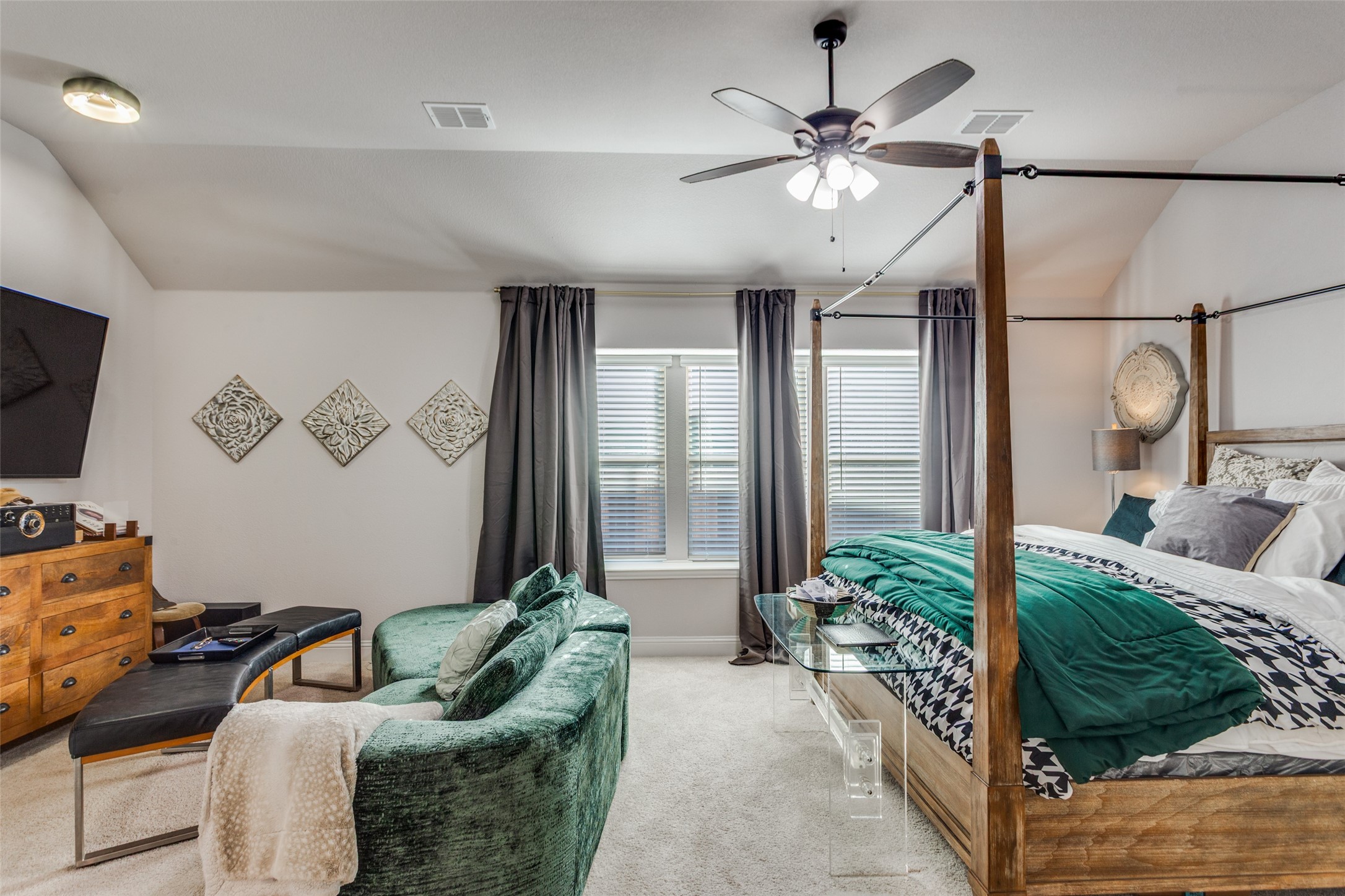 8228 Manx Point