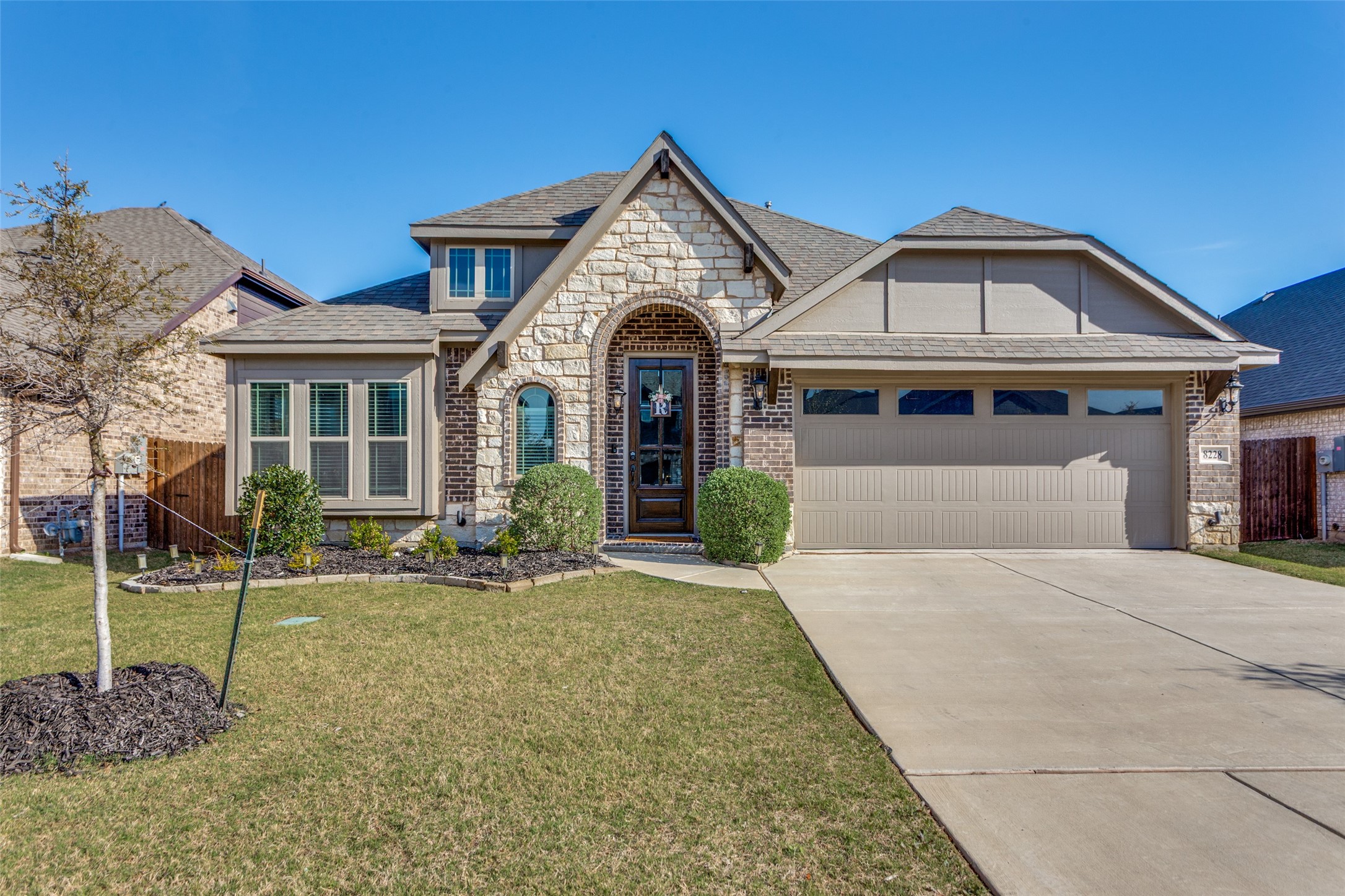 8228 Manx Point