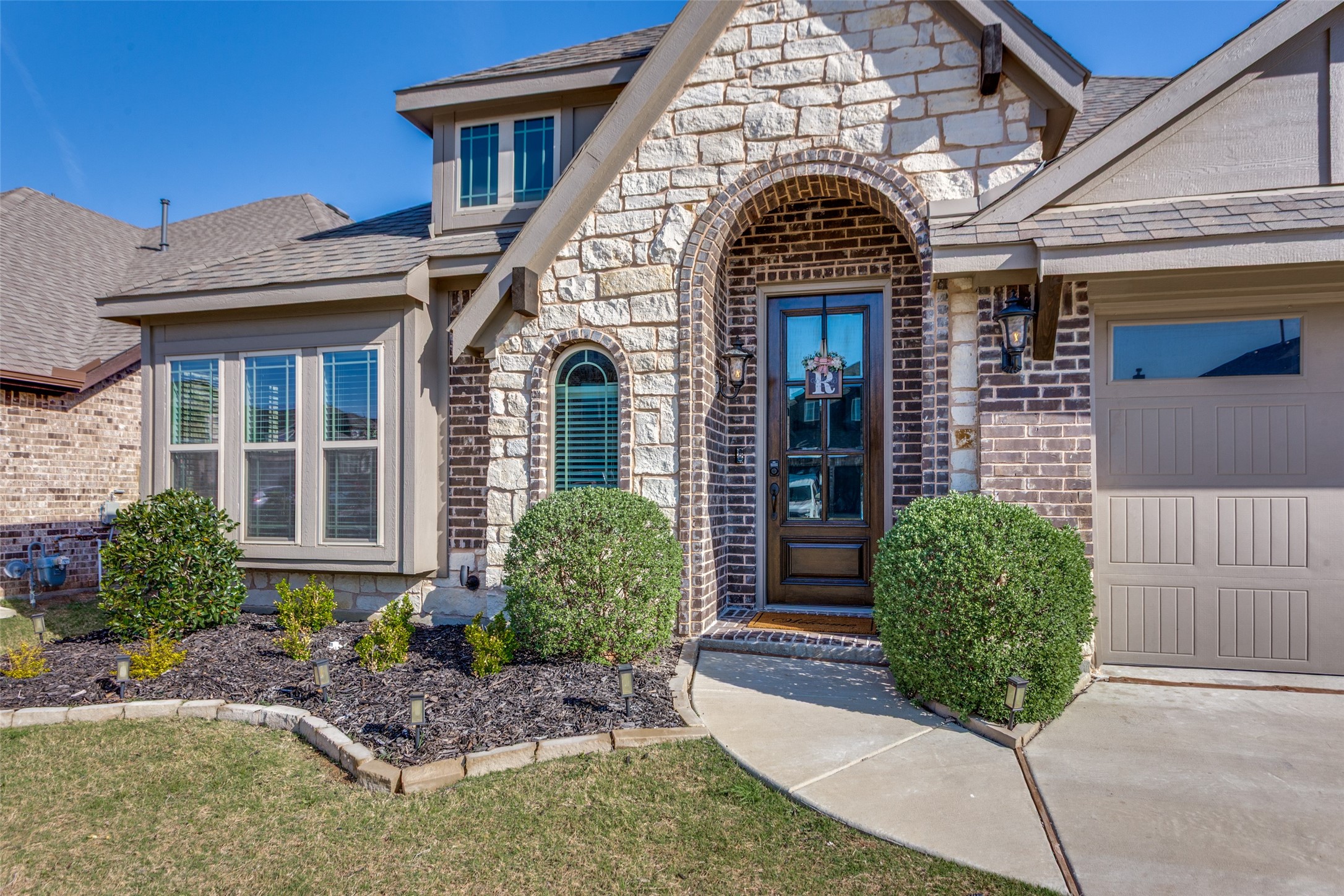 8228 Manx Point