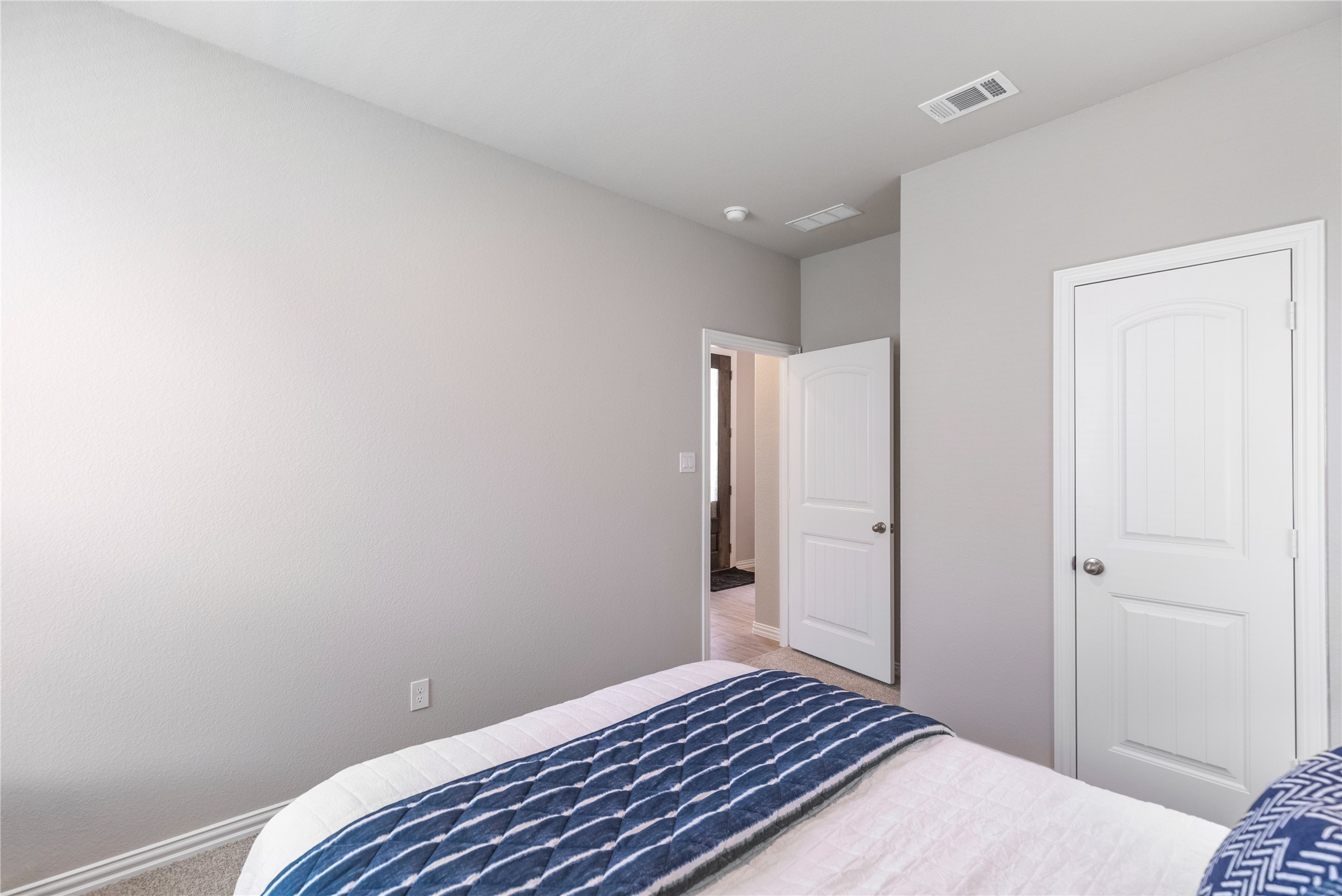 1412 Whitetail Lane