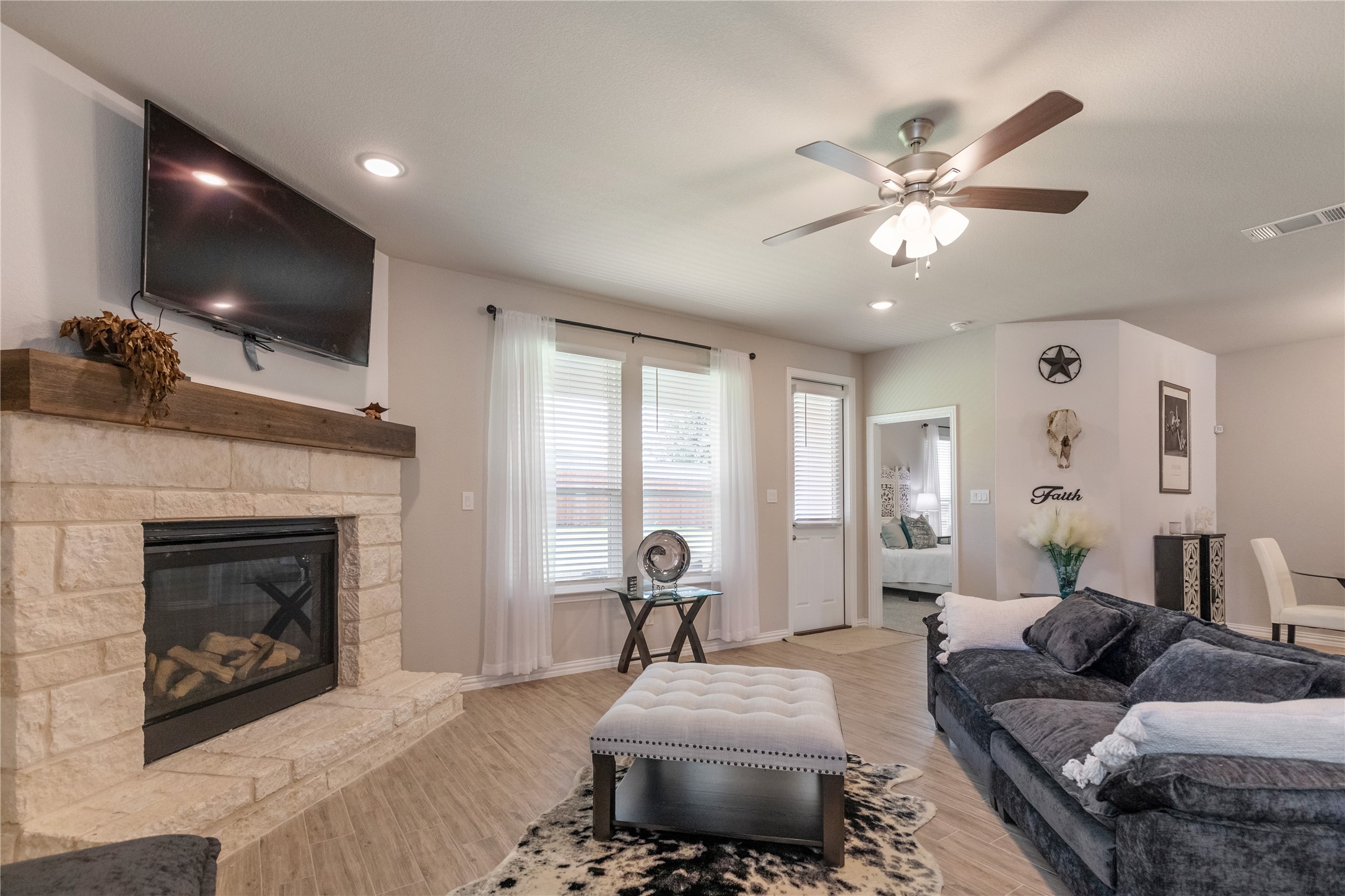 1412 Whitetail Lane
