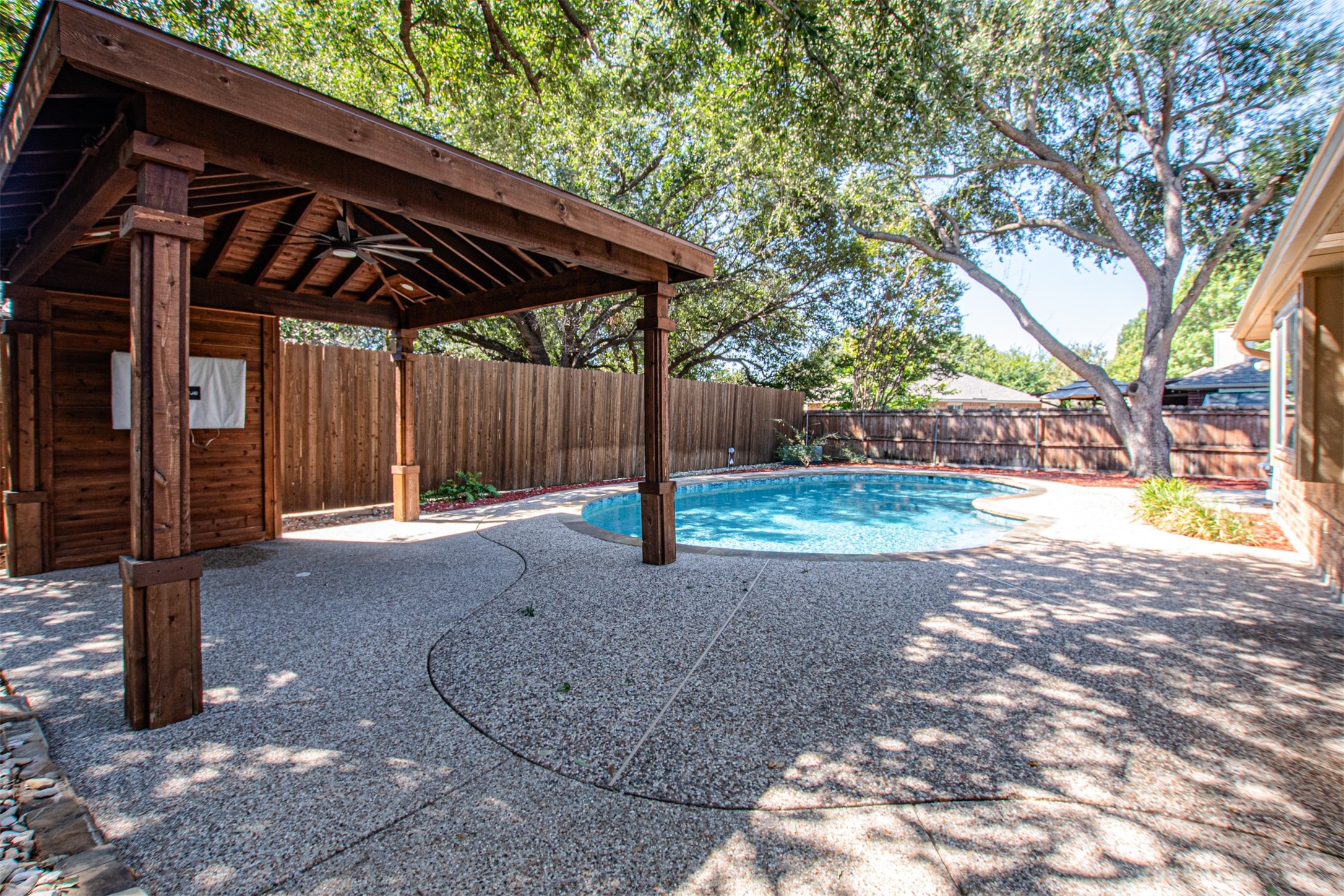 6620 Springhill Drive