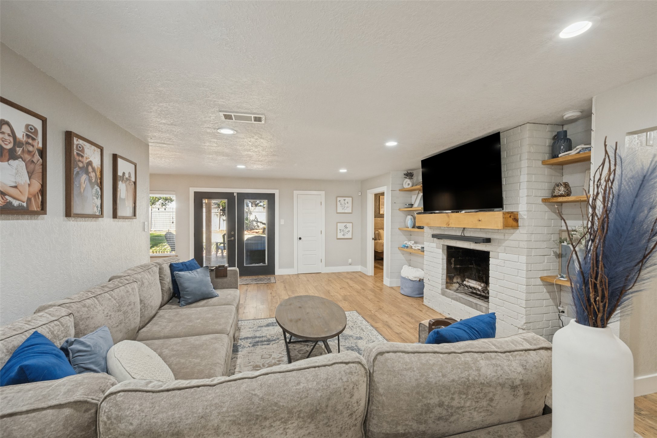 820 Overhill Drive