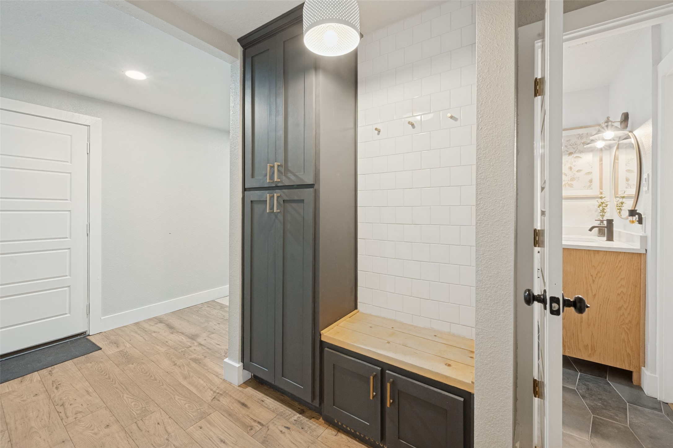 820 Overhill Drive