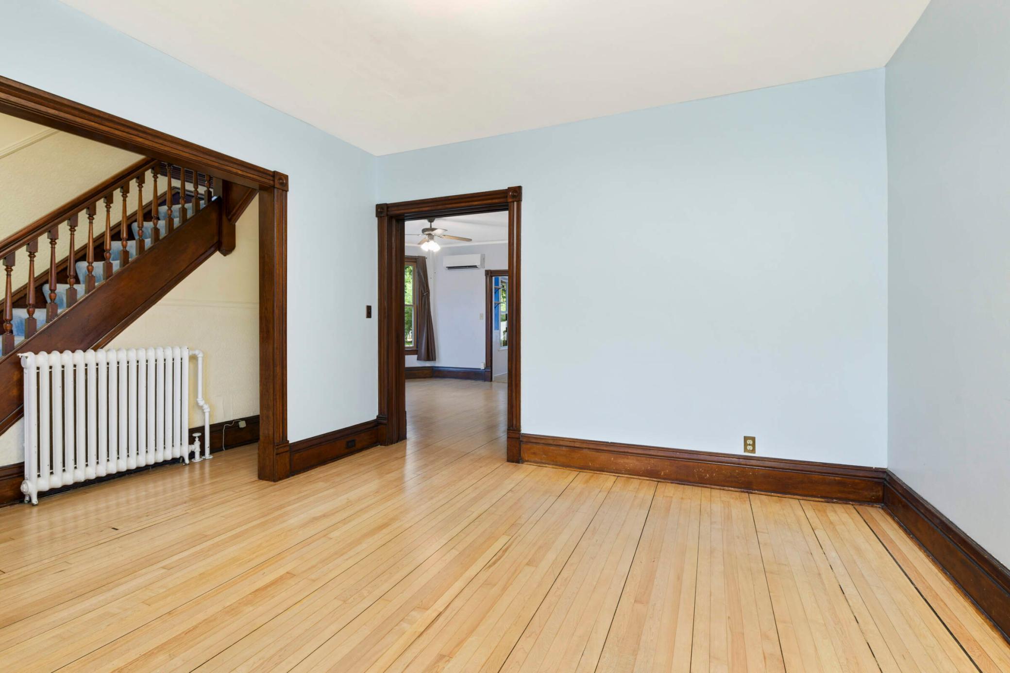401 View Street