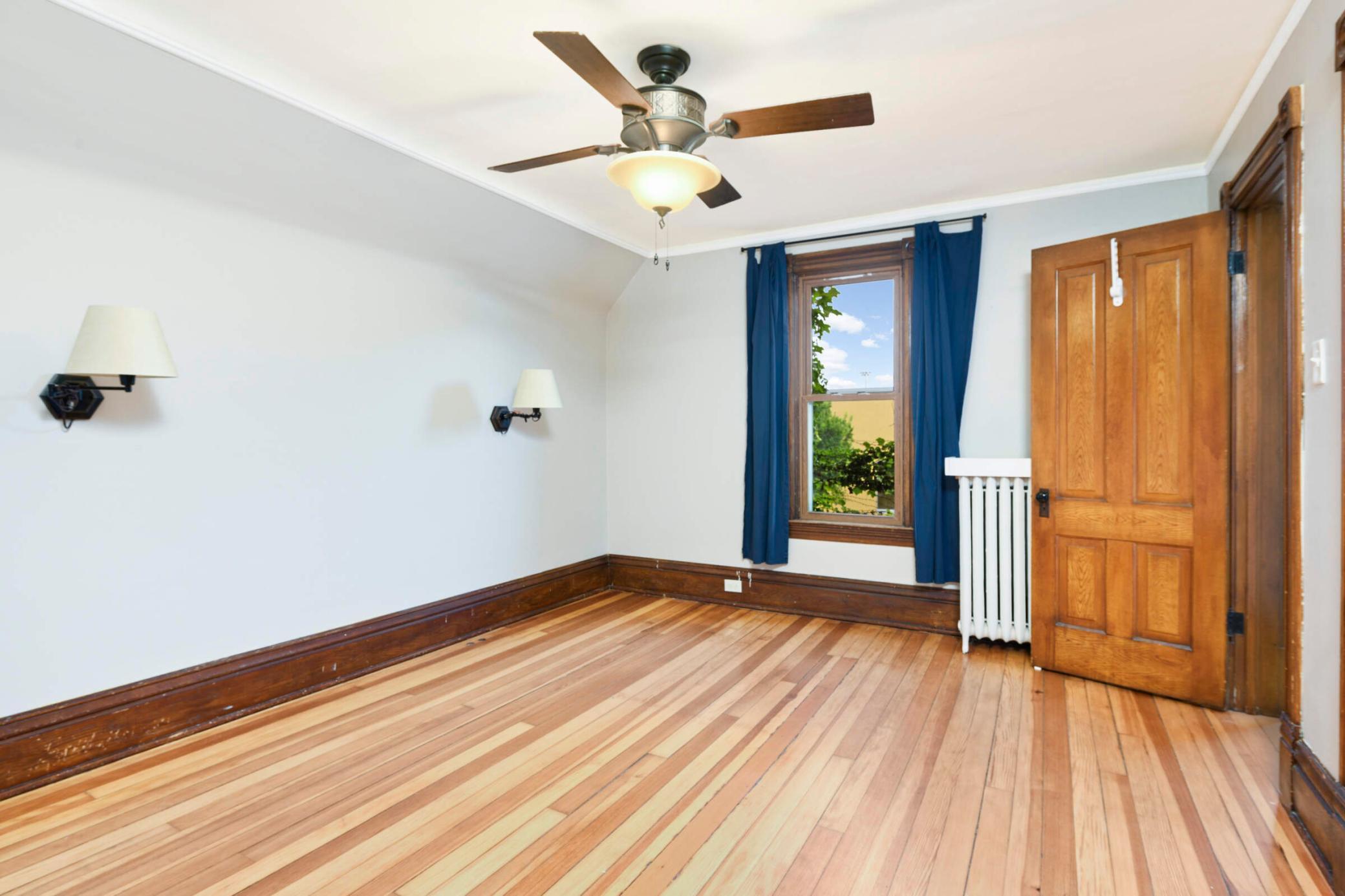 401 View Street