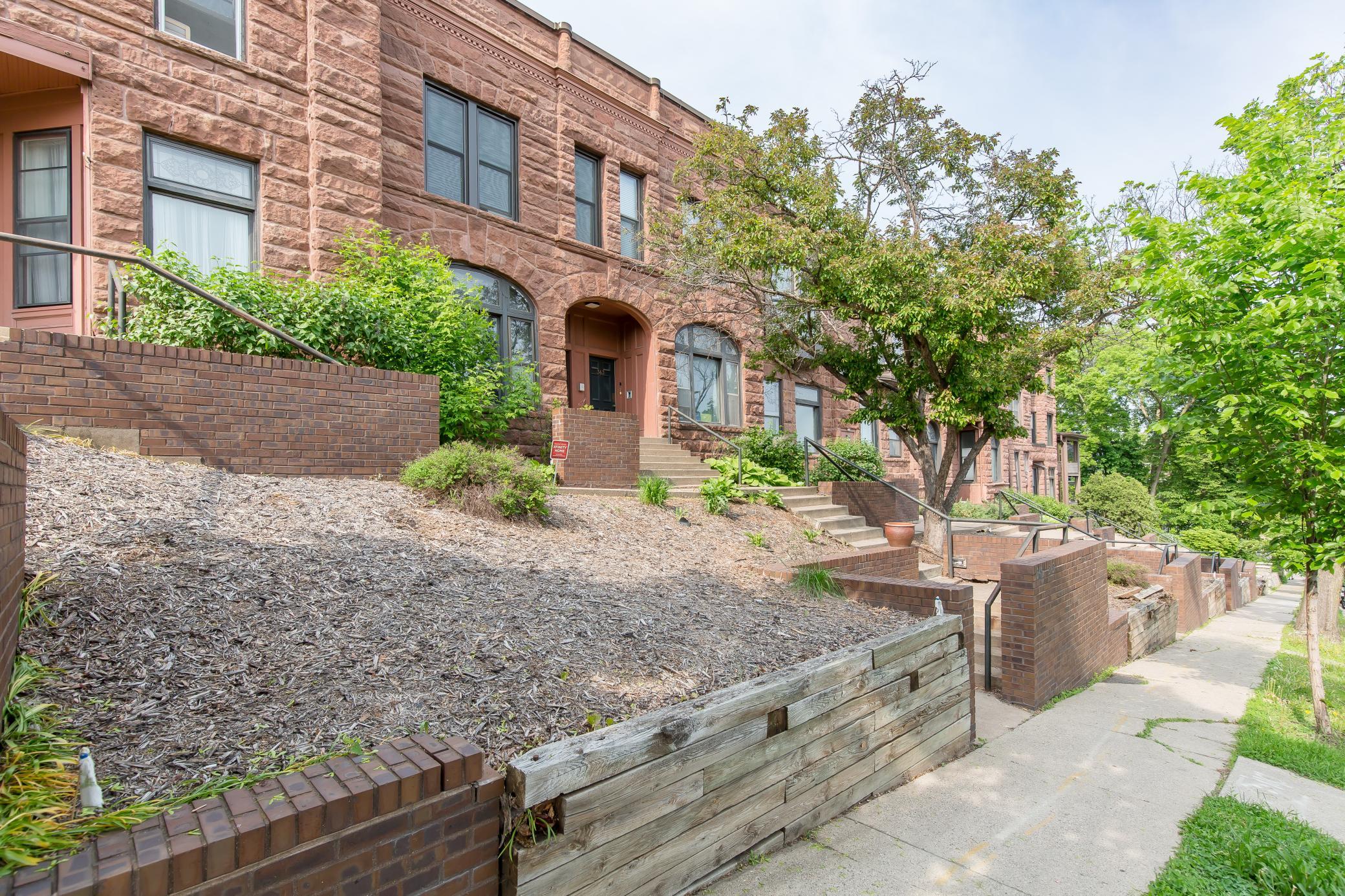 345 Ramsey Street Unit: 345B