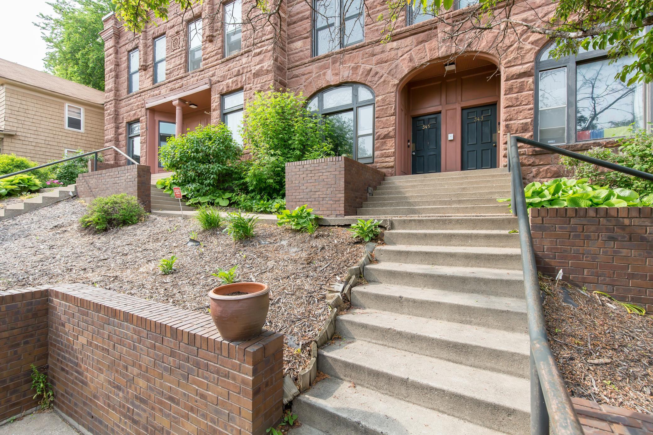 345 Ramsey Street Unit: 345B
