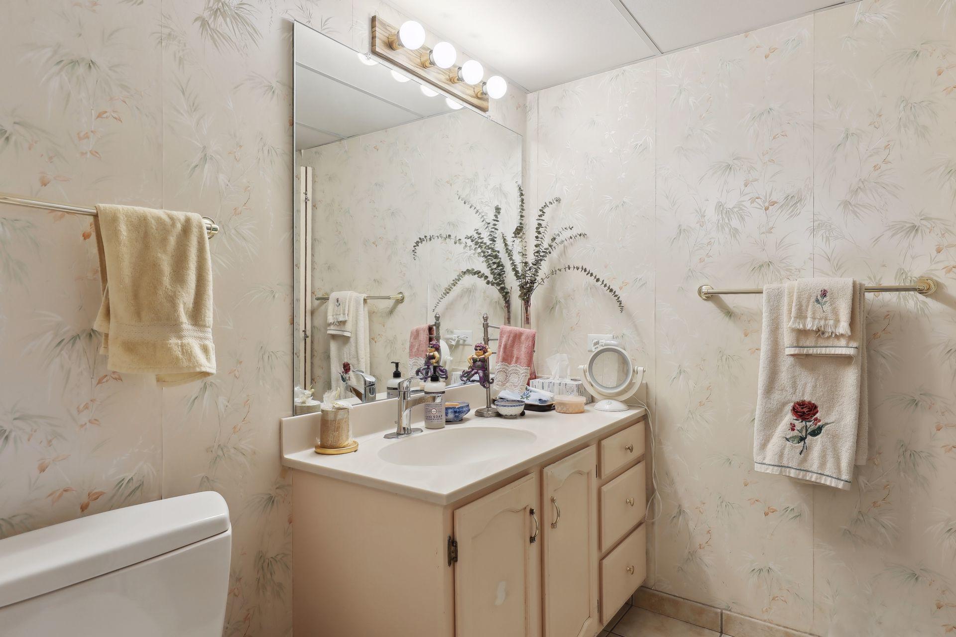 2265 Youngman Avenue Unit: 307E
